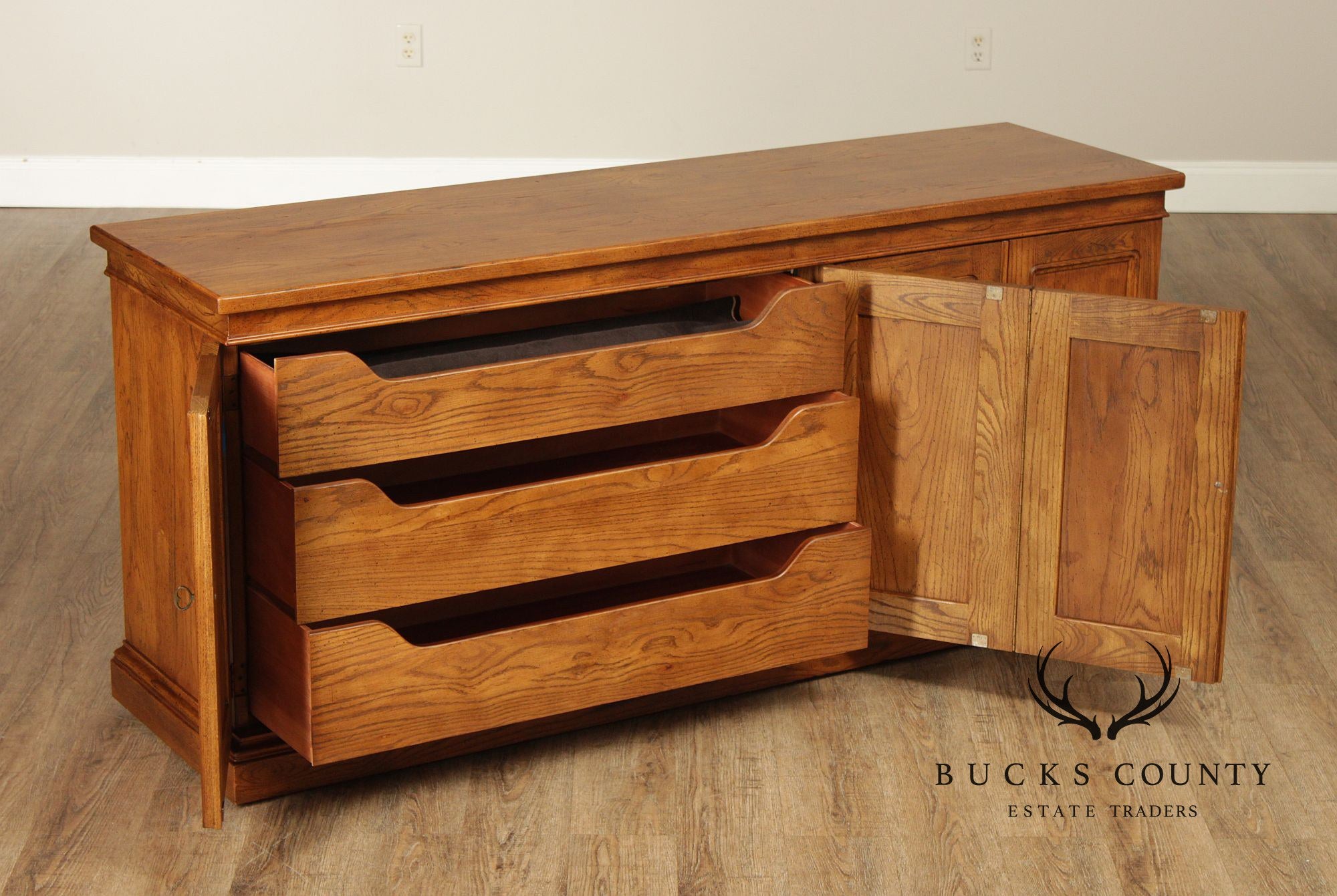 Henredon Artefacts Collection Oak Sideboard Credenza