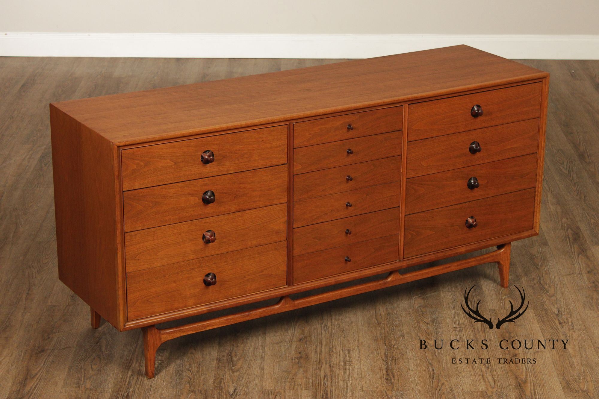 Thomasville Motif Mid-Century Modern Walnut Triple Dresser