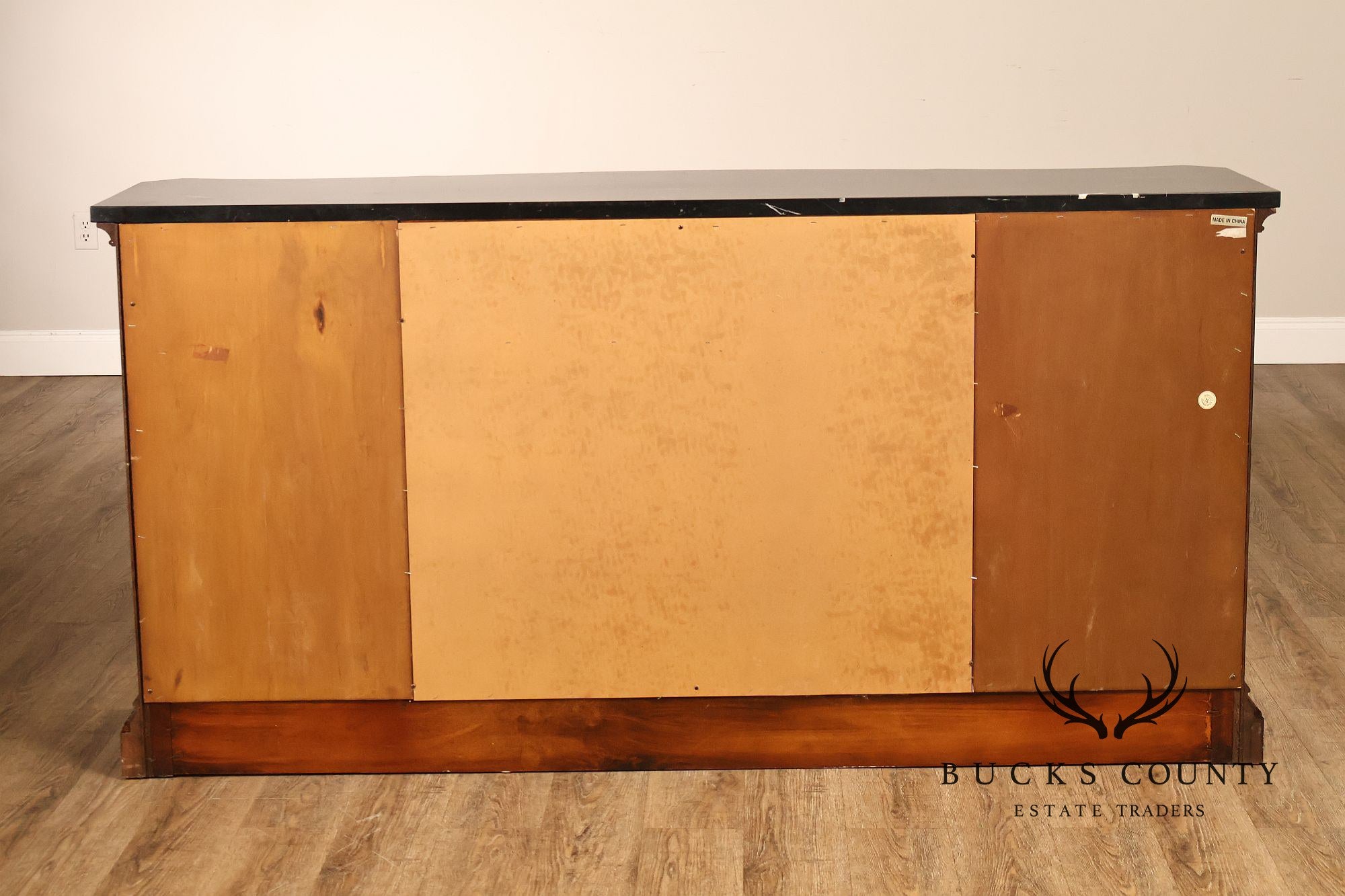 Universal Furniture Georgian S995tyle Marble Top Buffet Sideboard