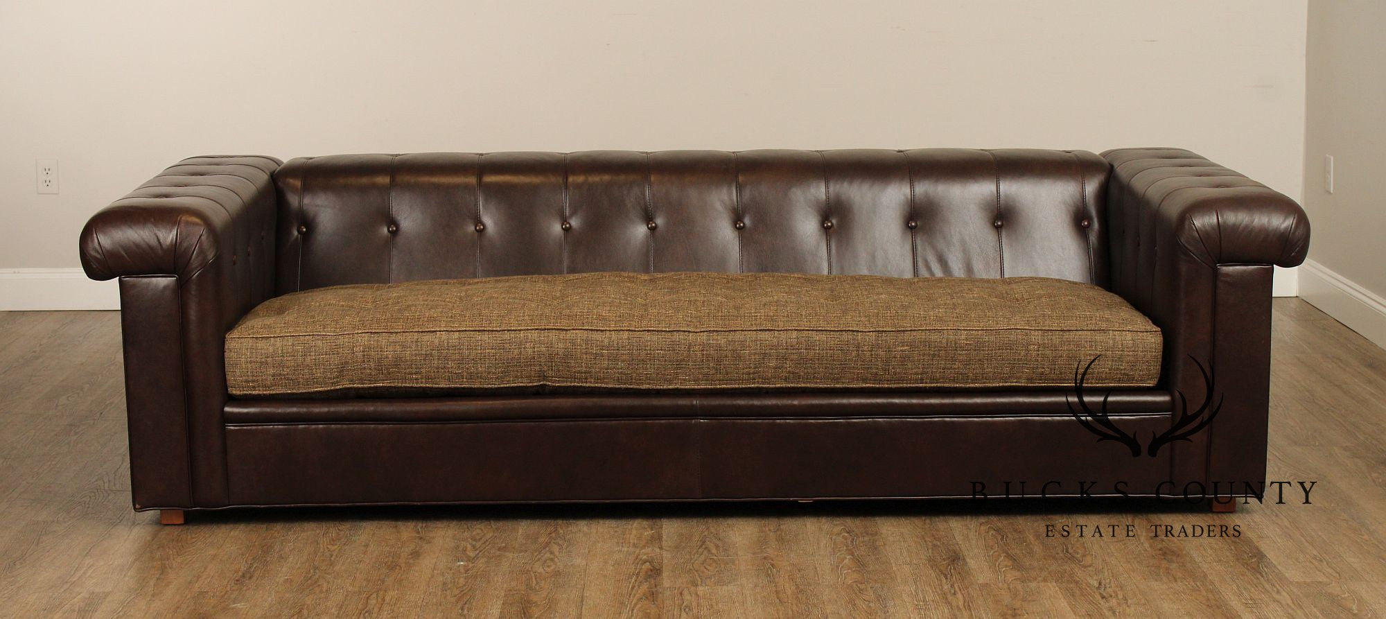 Stickley Chesterfield Style 'Chicago' Leather Sofa