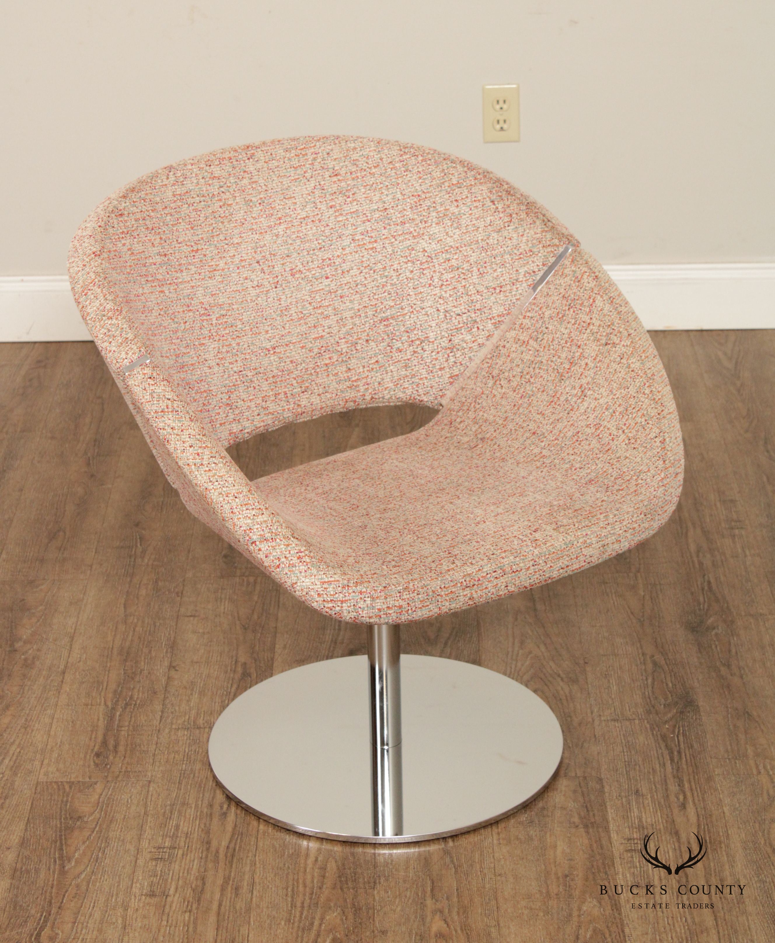 Davis Mid Century Modern Style Pair of 'Lipse Too' Swivel Lounge Chairs