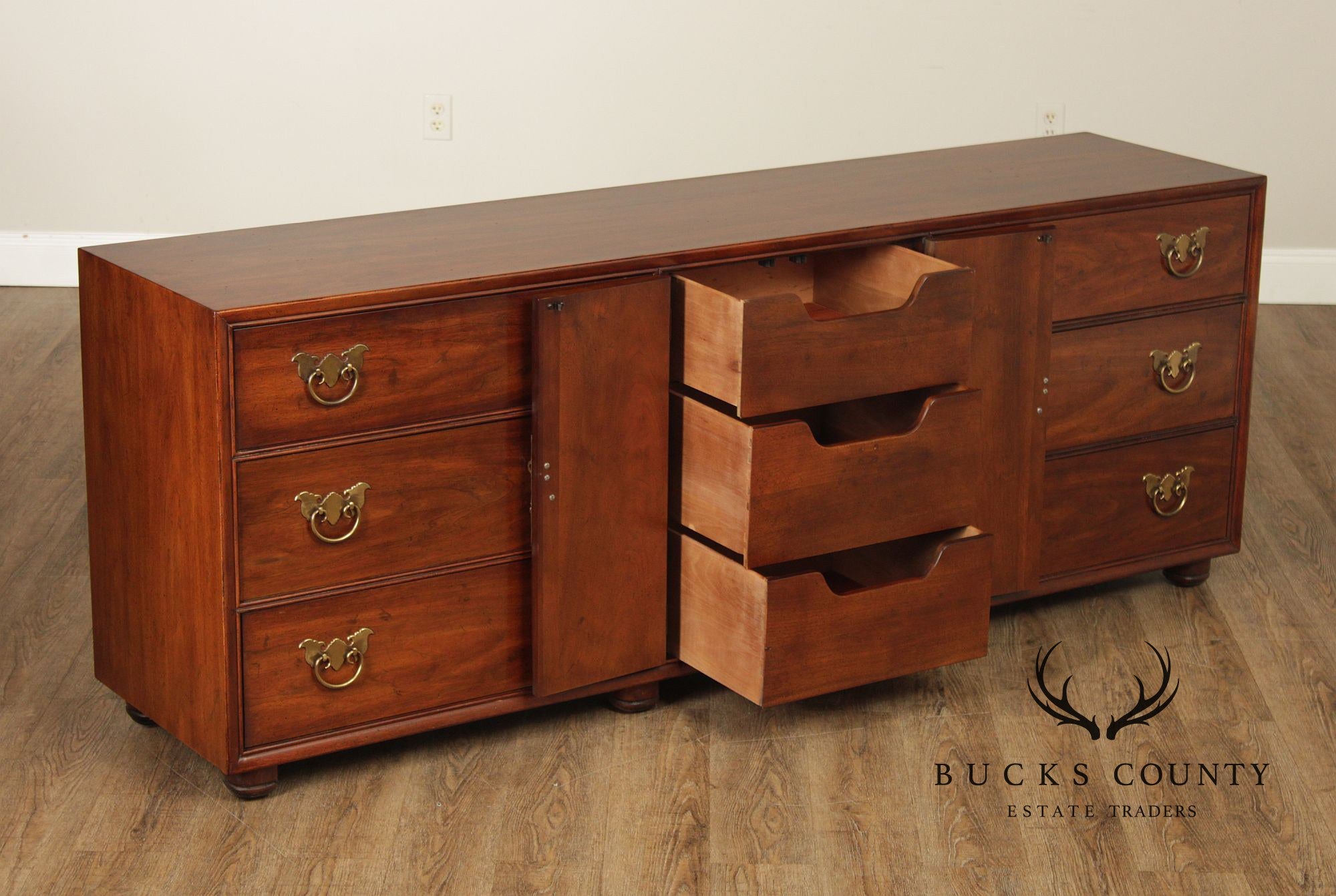 Henredon Chinoiserie Style Mahogany Triple Dresser