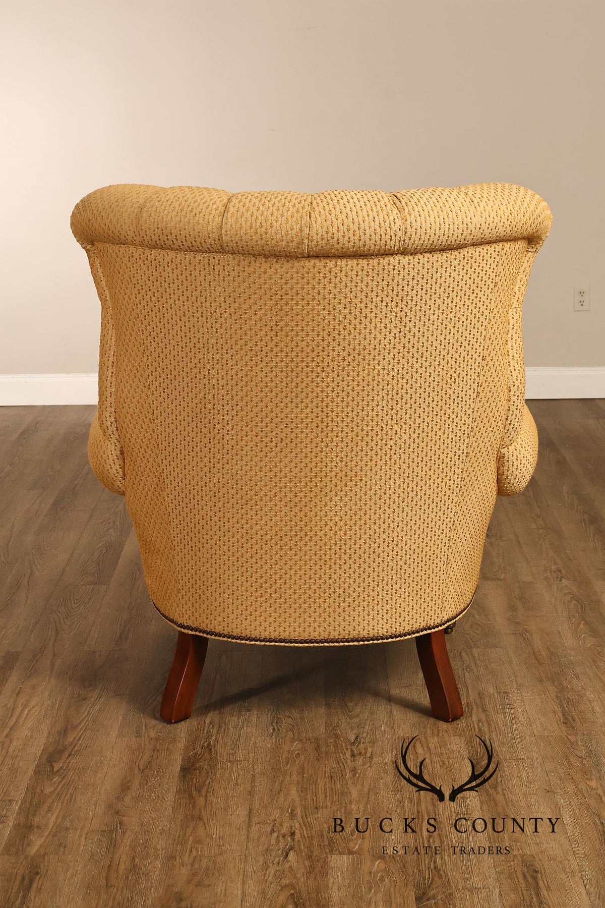 Robb & Stucky English Traditional Style Tufted Wing Chair
