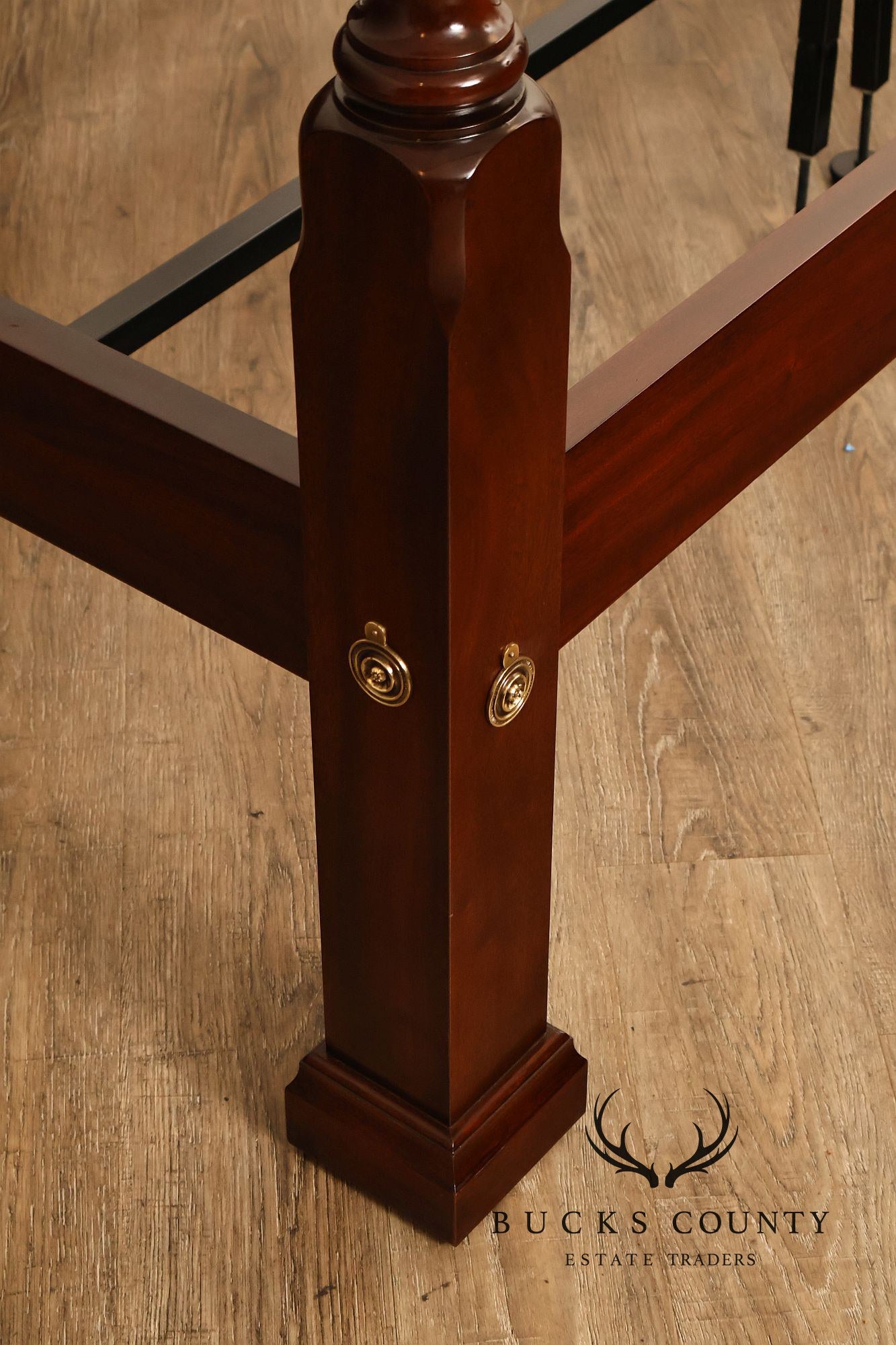 Henkel Harris Mahogany King Four Poster Bed Style 151