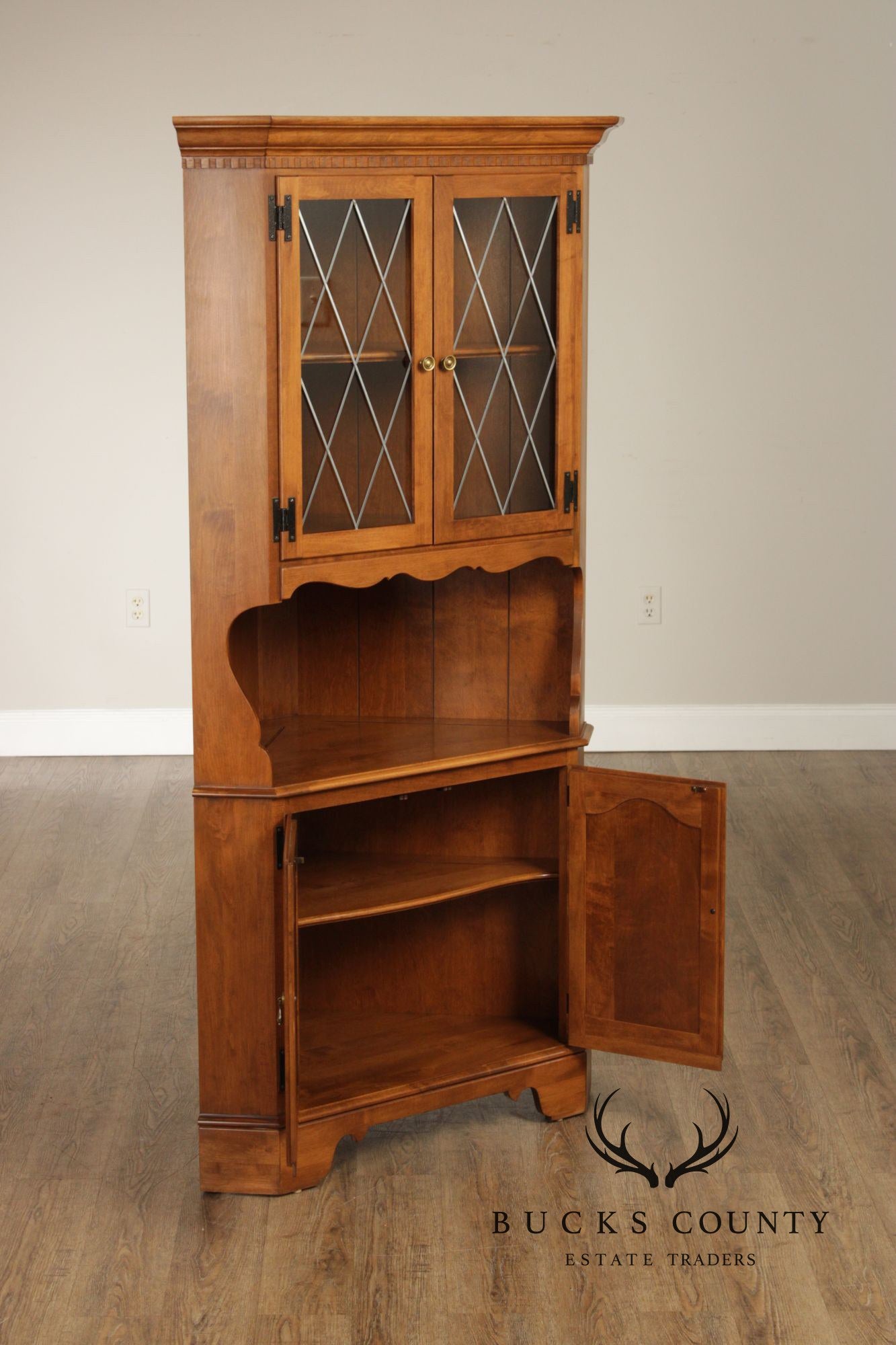 Ethan Allen Heirloom Maple Corner Cabinet