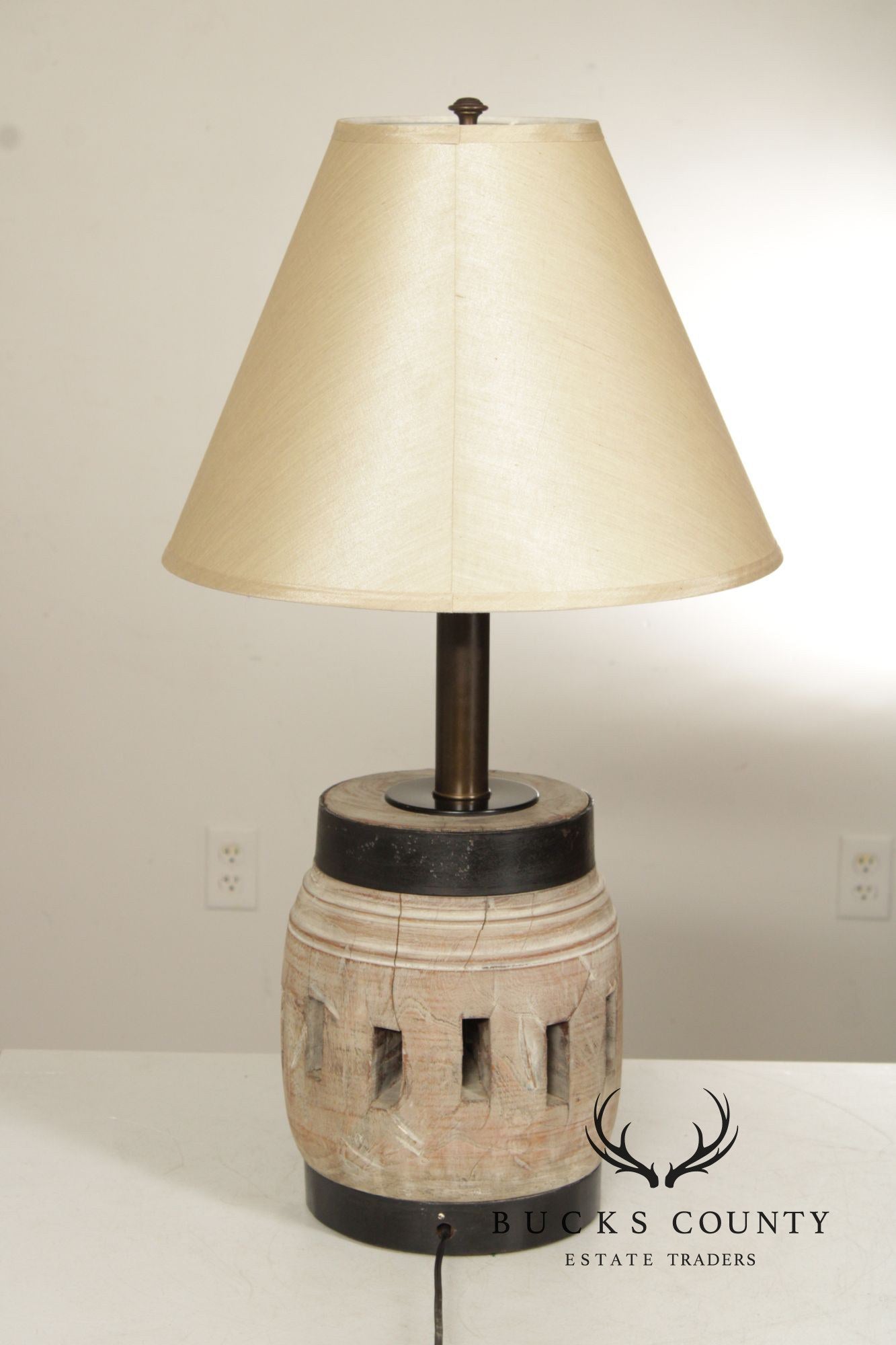 Rustic Pair of Wagon Wheel Table Lamps