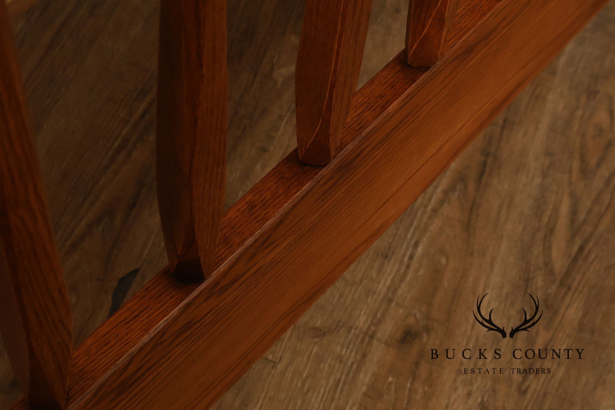 Hunt Country Furniture Windsor Style Oak King Size Bed