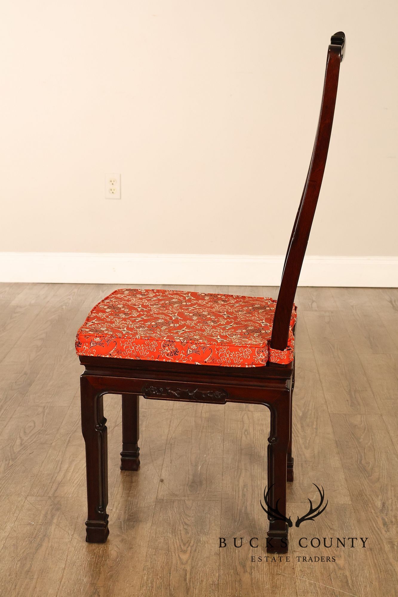 Chinese Style Set Of Eight Rosewood Dining Chairs With Carved Splats