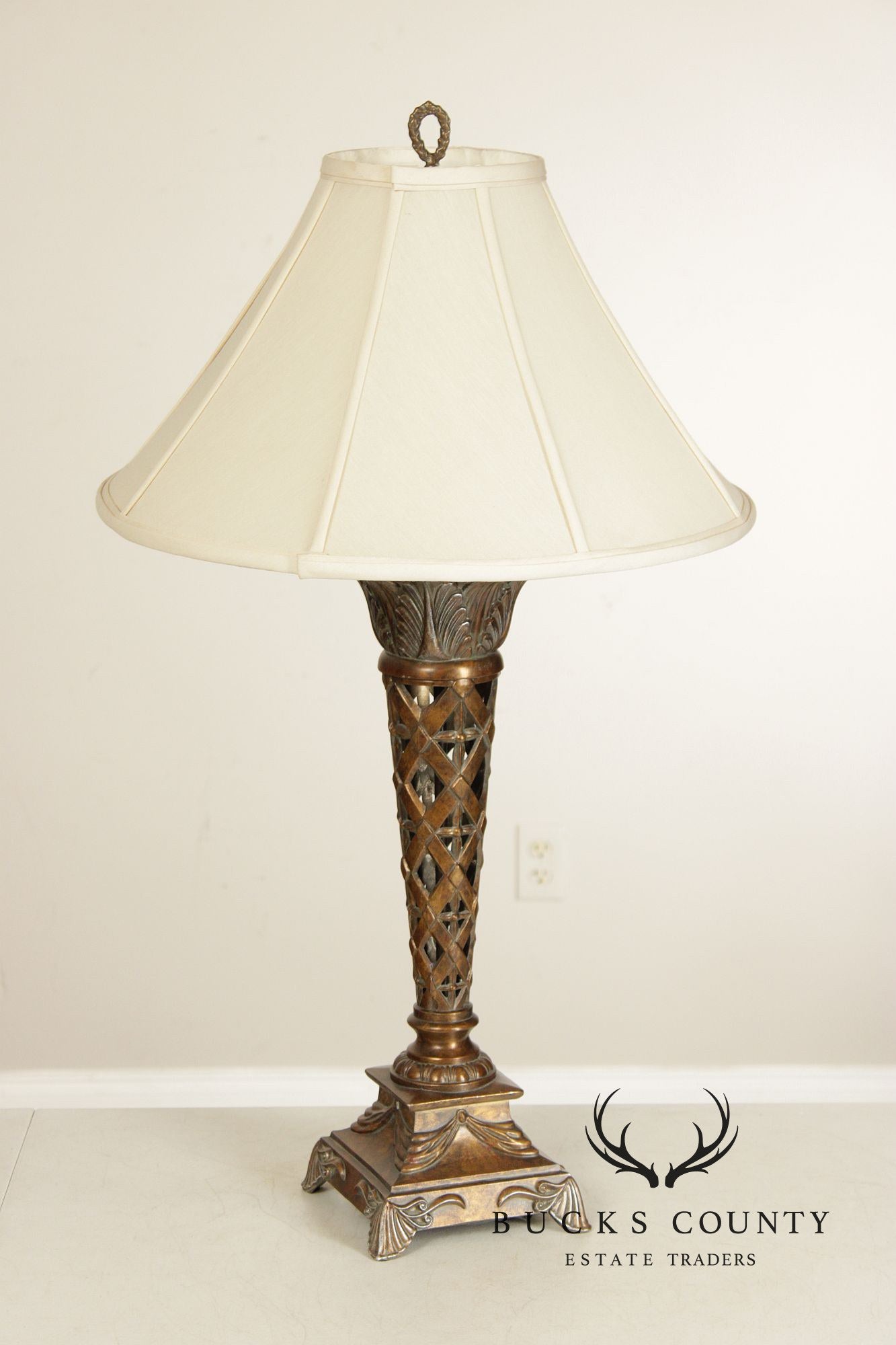 Stiffel 'Ellie' Torch Style Table Lamp