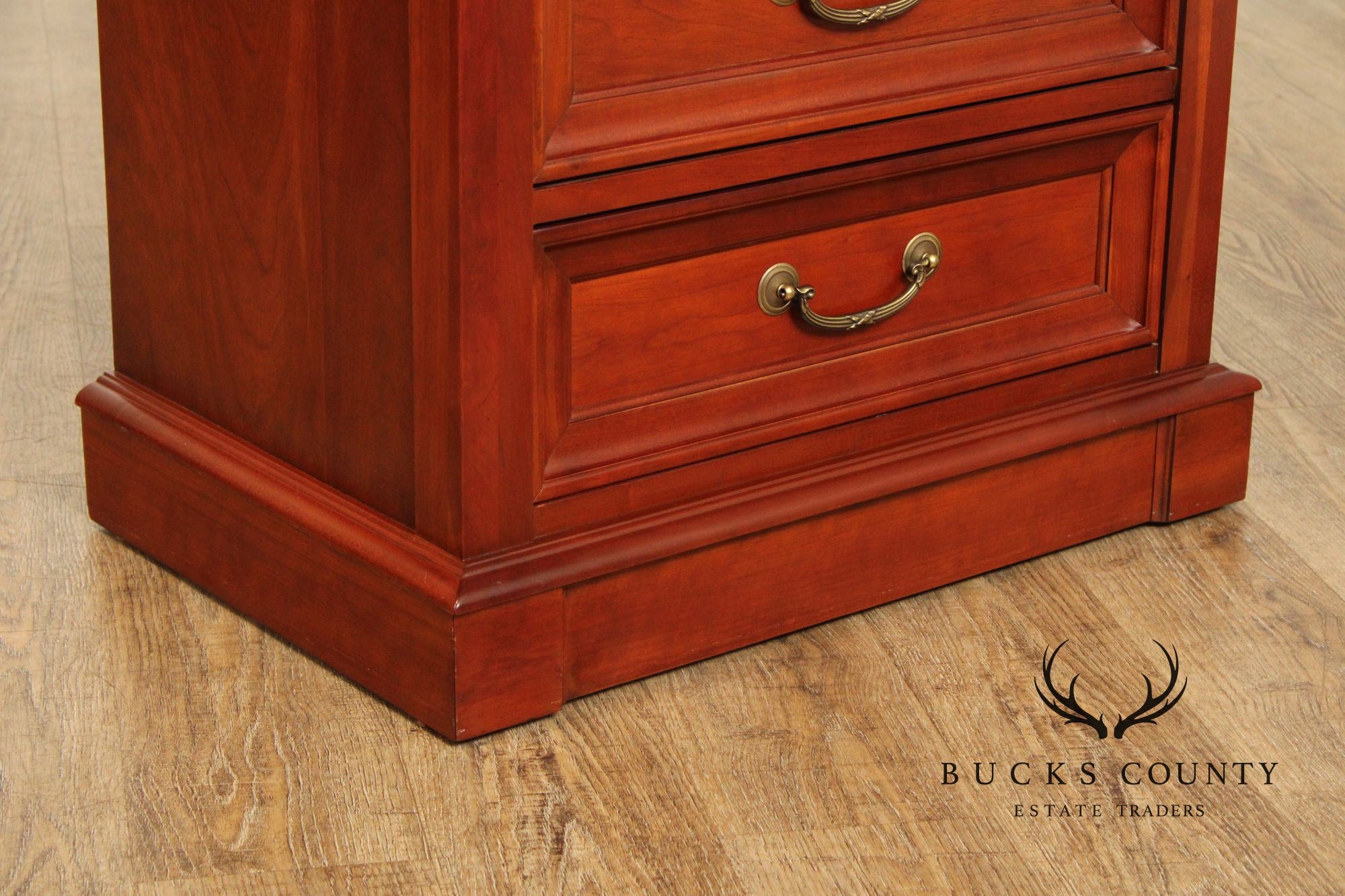 Ethan Allen 'Medallion' Pair of Three-Drawer Nightstands