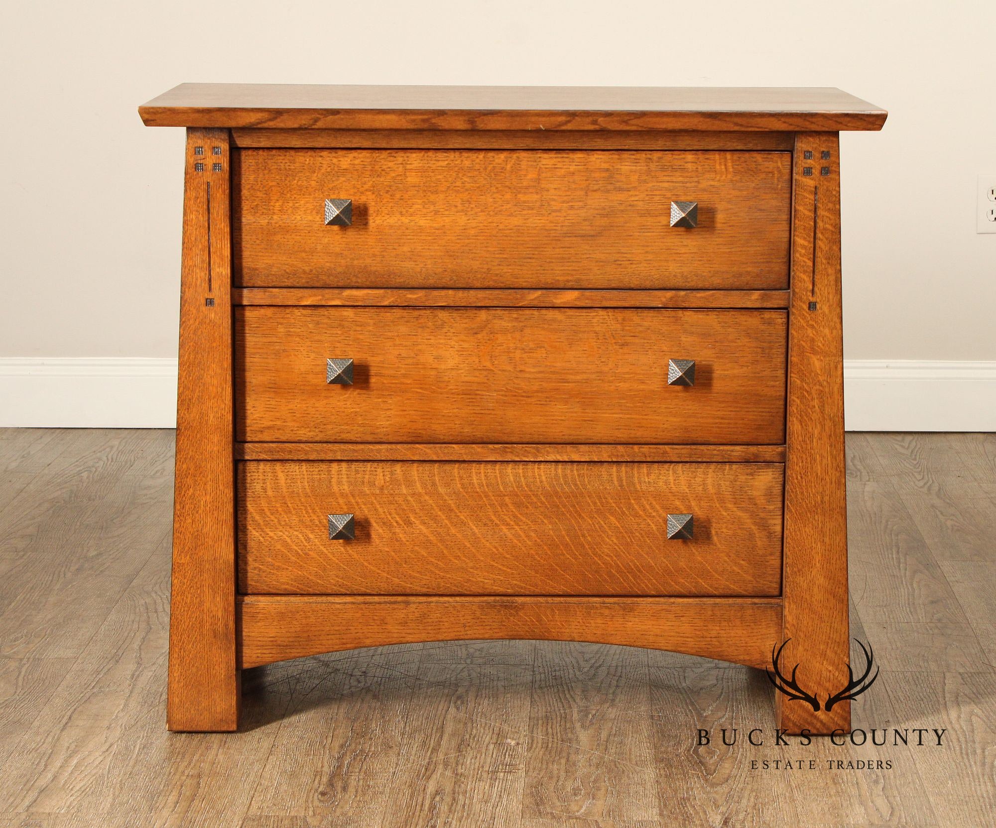 Stickley 'Highlands' Pair of Three Drawer Oak Nightstands