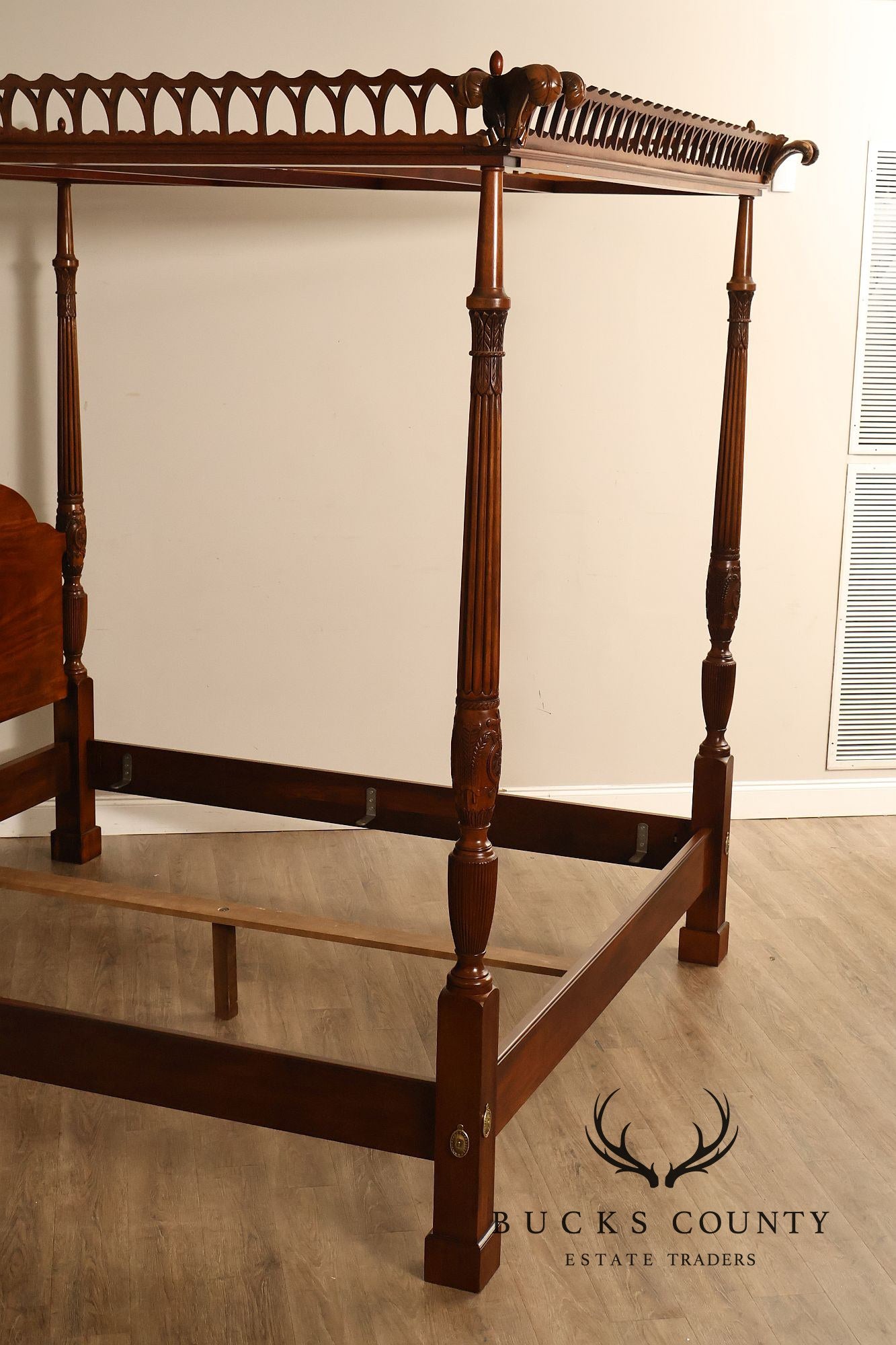 Henredon Historic Natchez Collection Southern Colonial Mahogany King Canopy Poster Bed