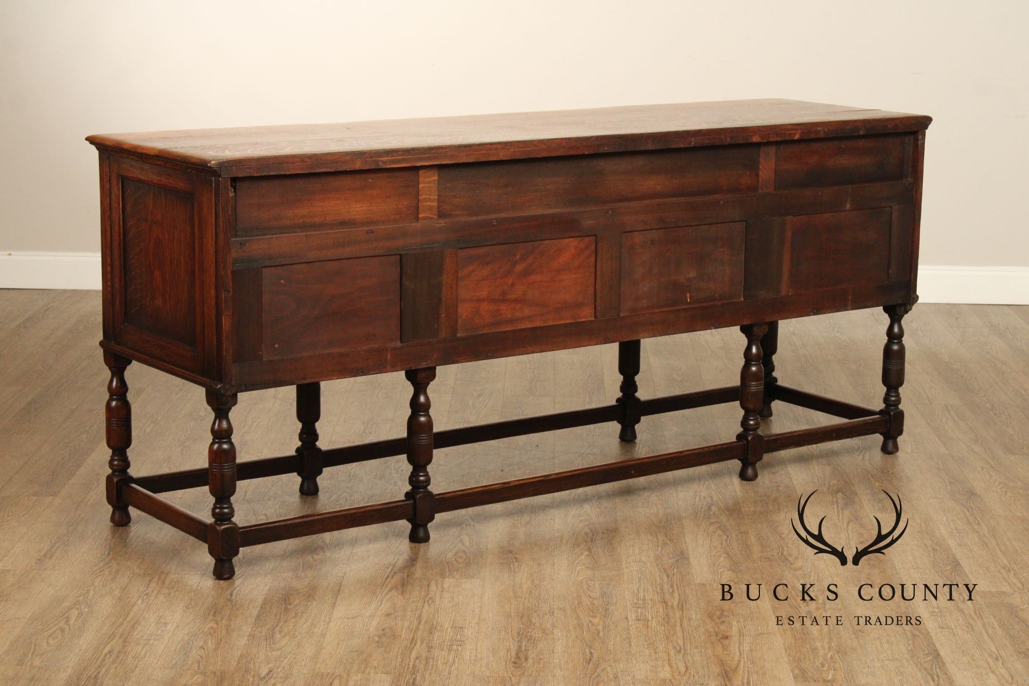 Danersk English Traditional Style Oak Sideboard