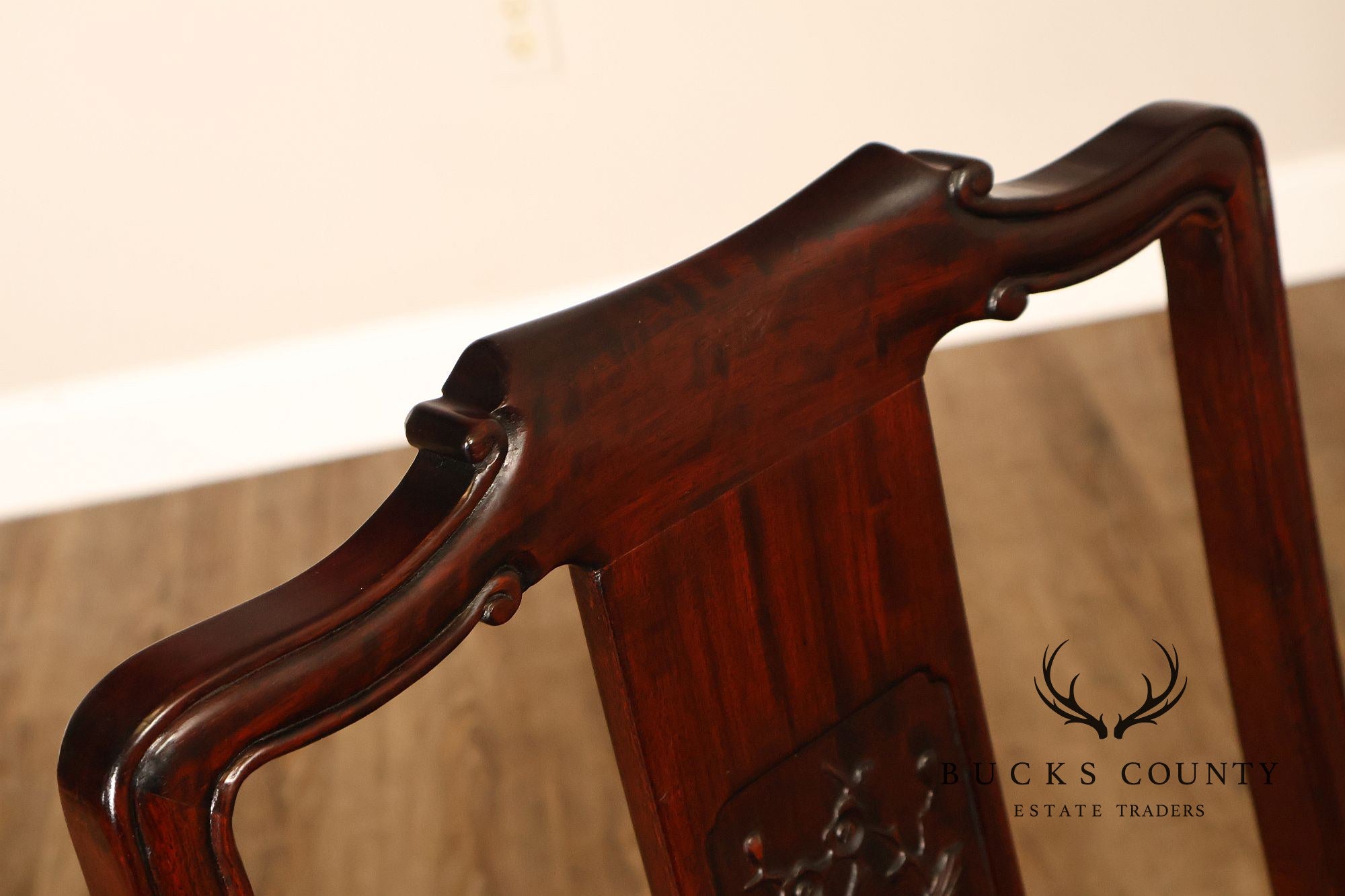 Chinese Style Set Of Eight Rosewood Dining Chairs With Carved Splats