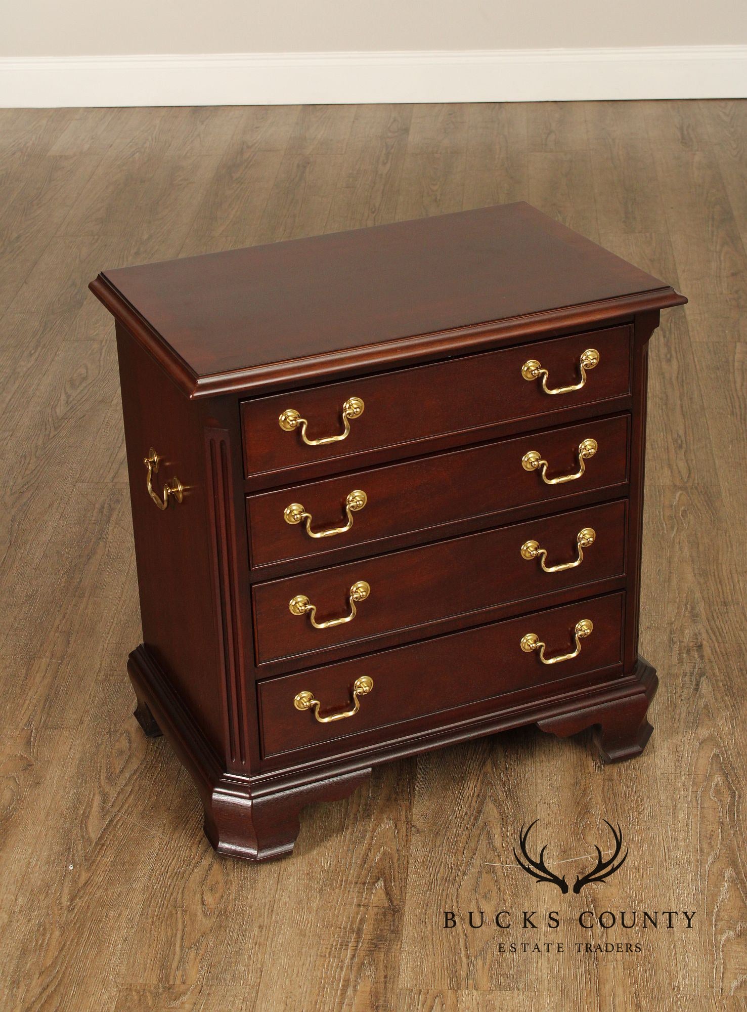 Thomasville Chippendale Style Mahogany Nightstand Chest