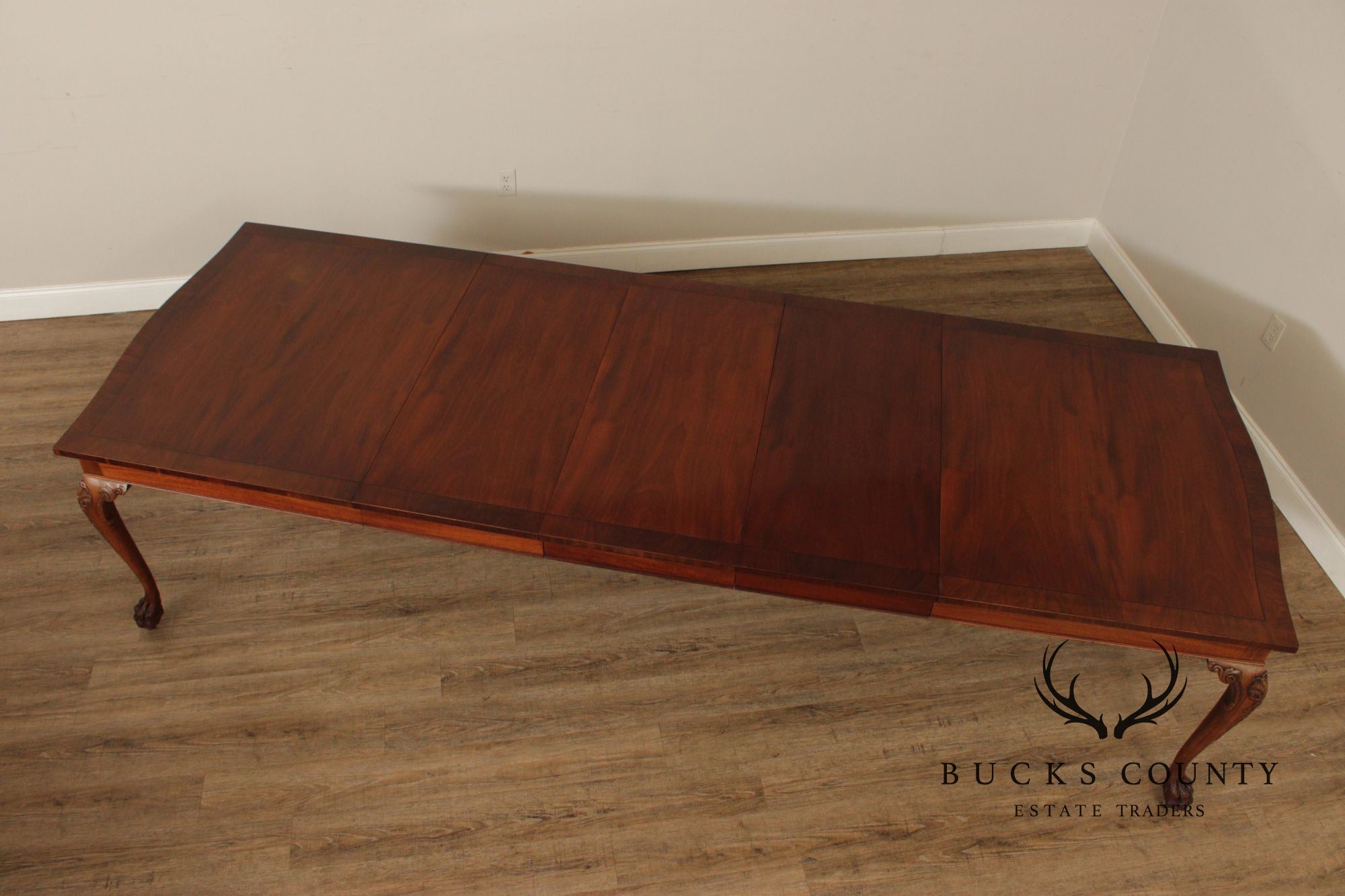 Irish Georgian Style Expandable Mahogany Dining Table