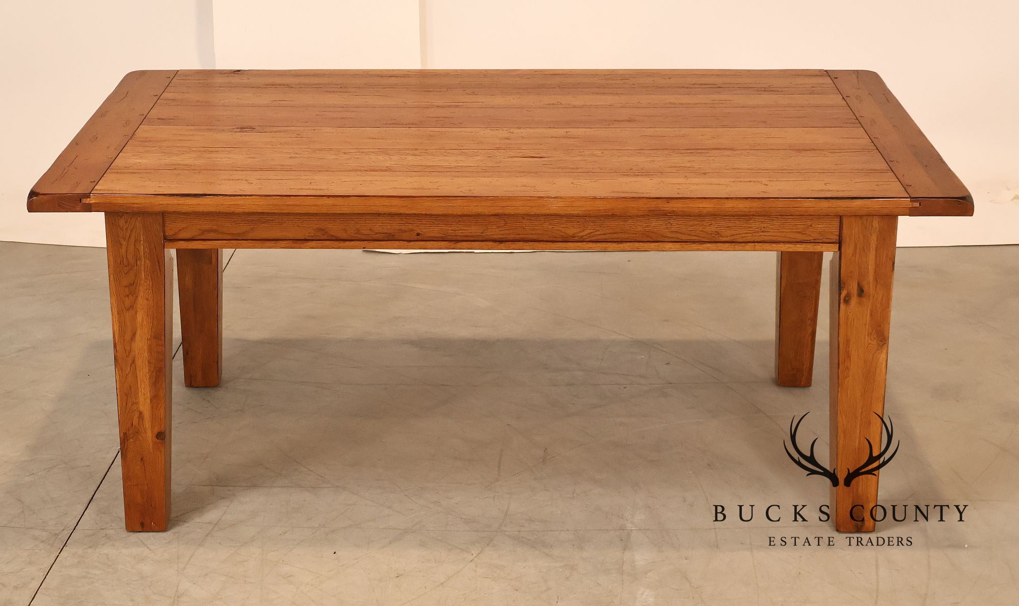 Broyhill Attic Heirlooms Farmhouse Extending Dining Table