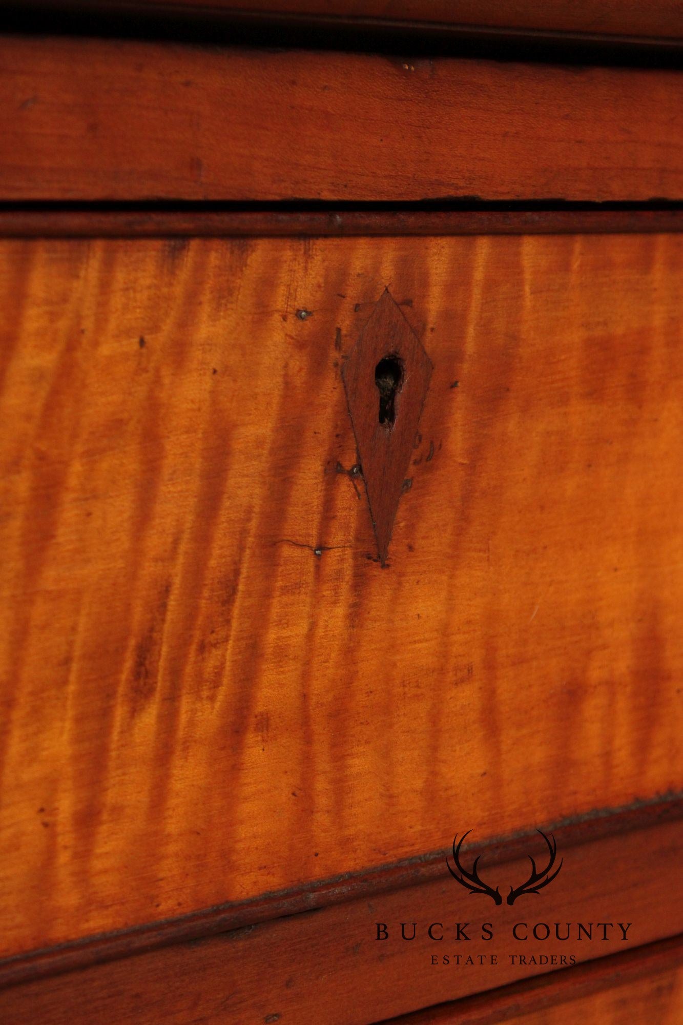 Antique American Federal Style Chest With Tiger Maple Drawer Fronts