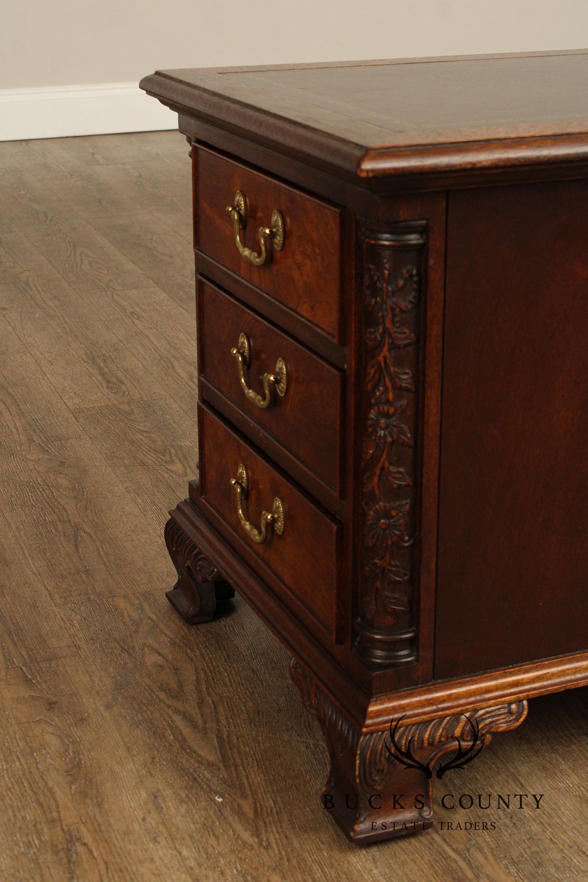 Hekman Georgian Style Leather Top Burlwood Side Table