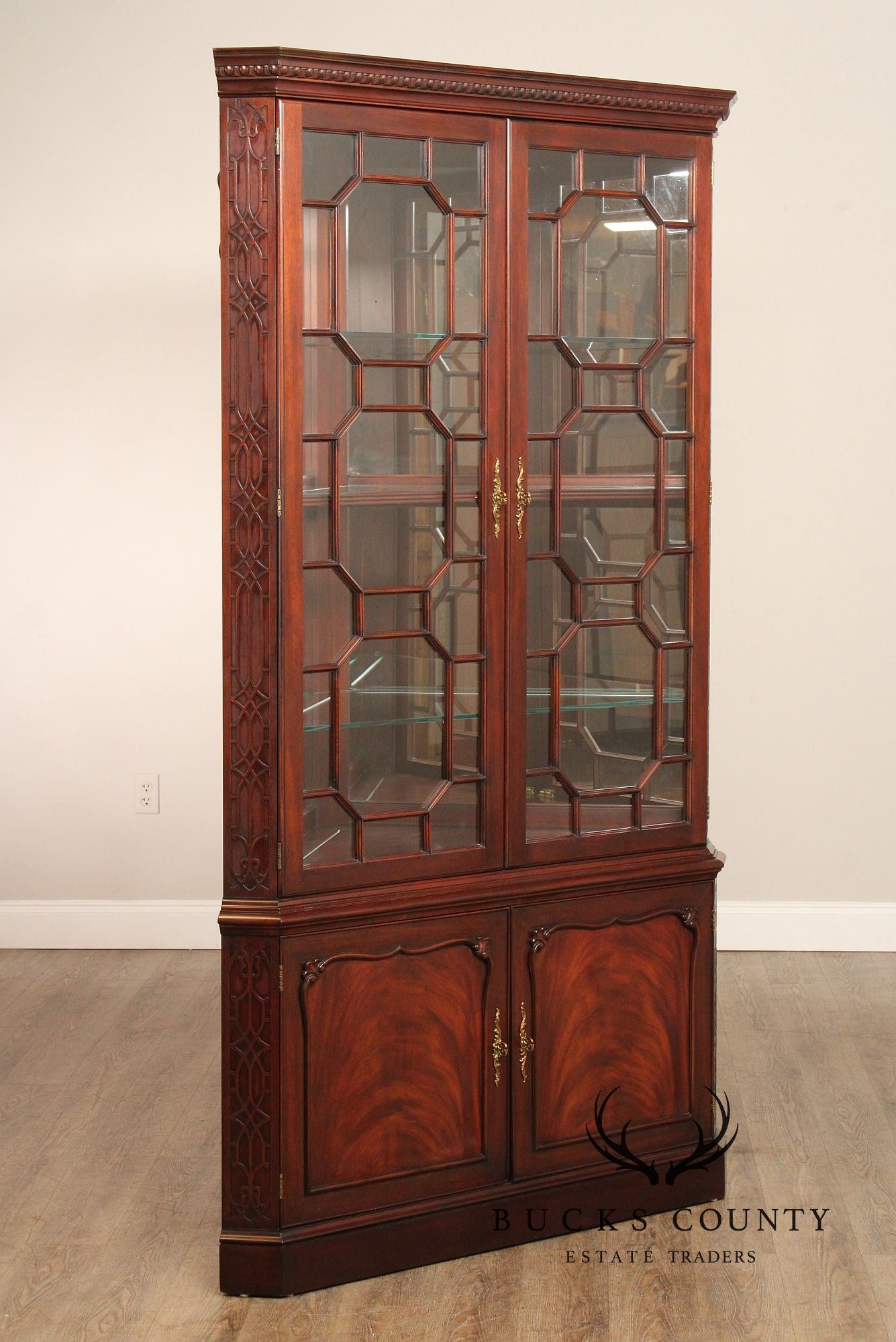 Henkel Harris Georgian Style Mahogany Corner Cabinet