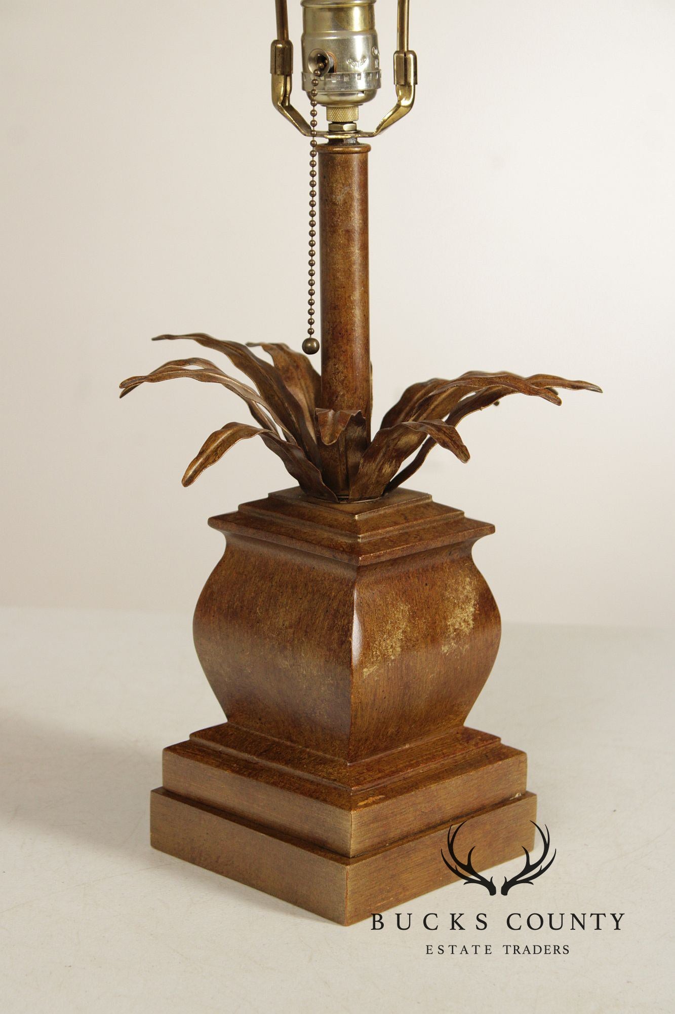 Contemporary Pineapple Table Lamp