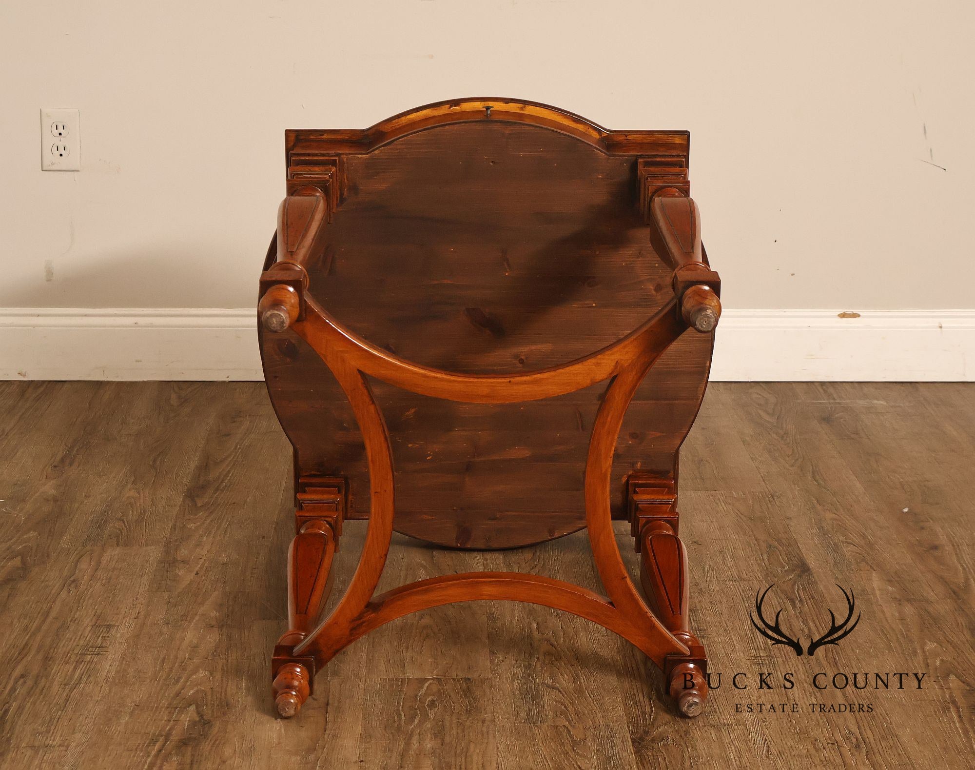 Koypthe Continental Style Walnut And Burl Walnut Inlaid Accent Table