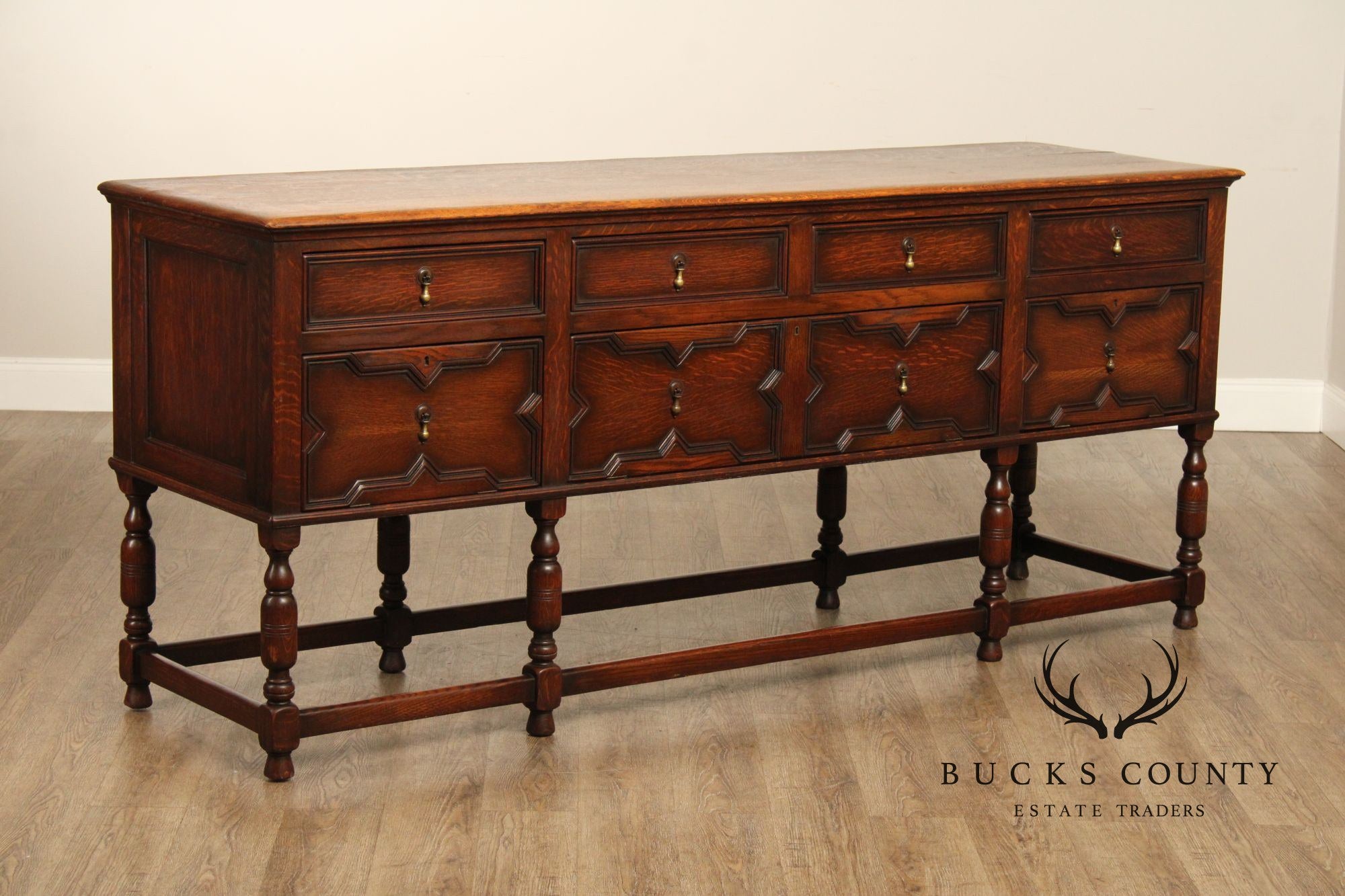 Danersk English Traditional Style Oak Sideboard