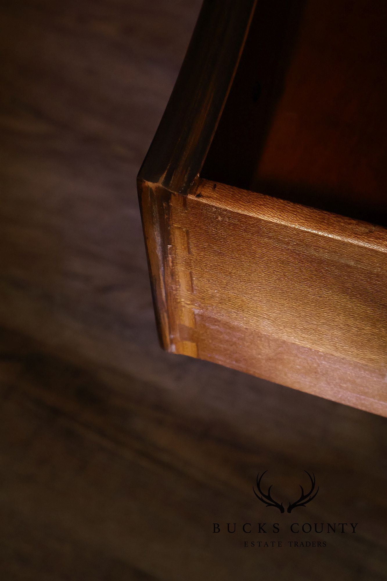 Drexel Heritage Heritage Georgian Style Mahogany Pair Of Chest Nightstands