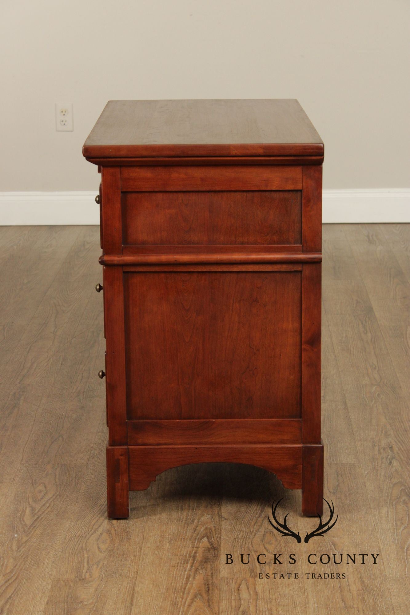 Lexington Bob Timberlake Arts And Crafts Cherry Bachelor’s Chest With Pull-Out Tray