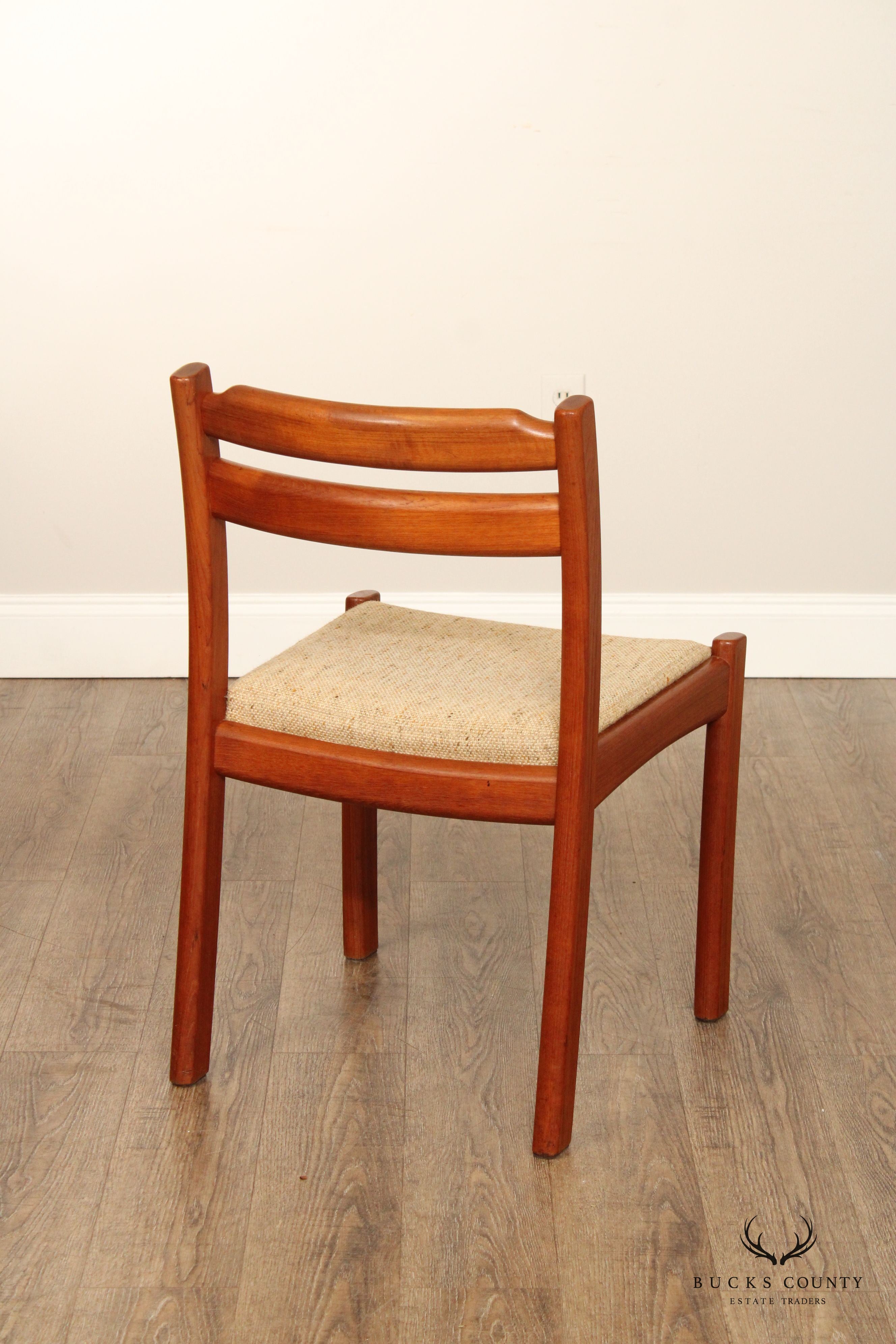 Dyrlund Danish Modern Set Of Five Teak Dining Chairs