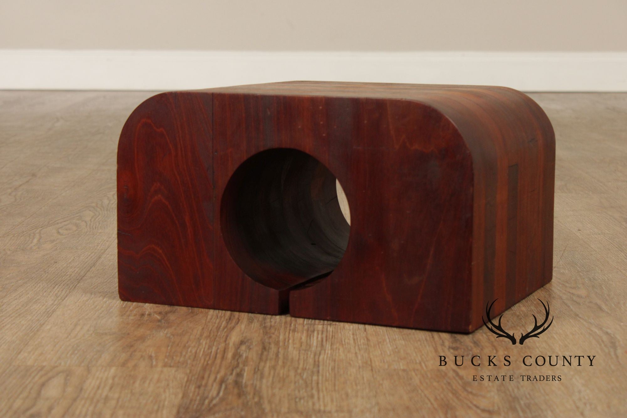 Mid Century Modern Pair of Rosewood Speaker Stands