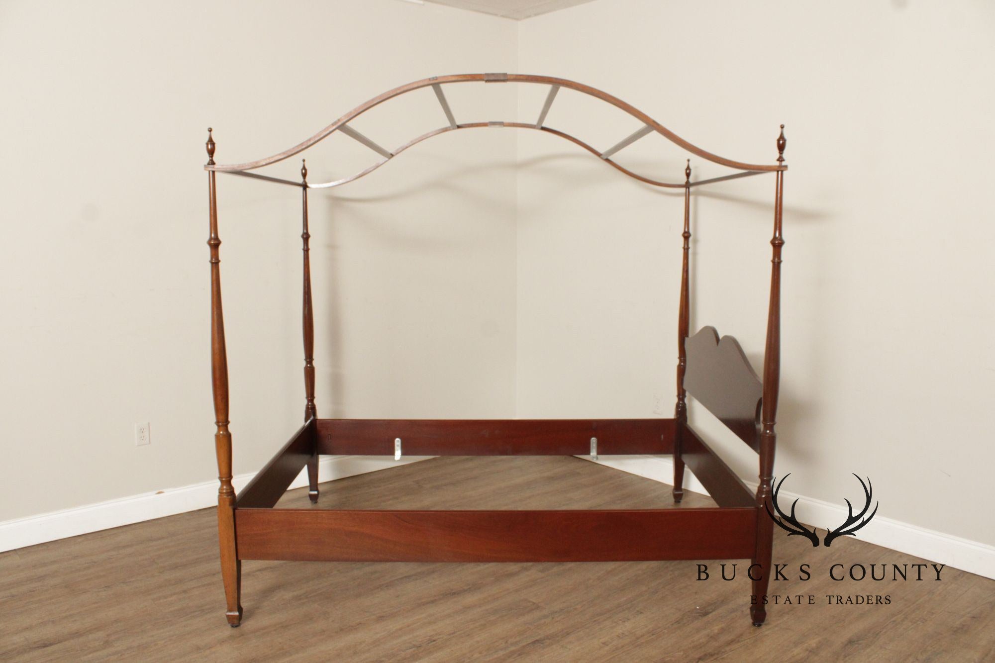 Biggs Vintage Mahogany Arched Canopy Full-Size Poster Bed