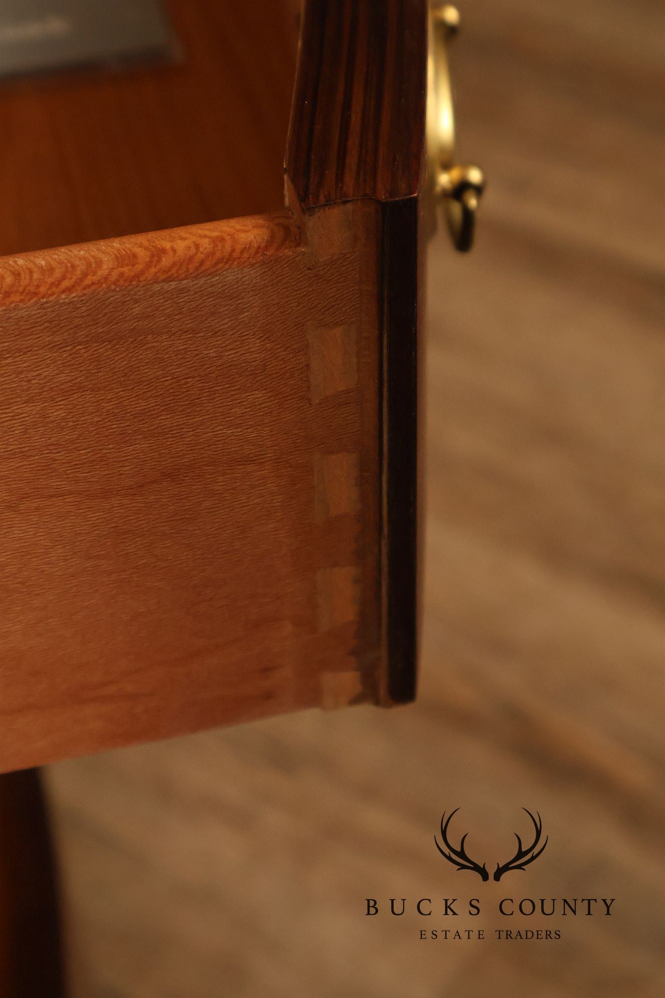 Thomasville Hepplewhite Style Pair Of Mahogany Bow Front Chest Nightstands