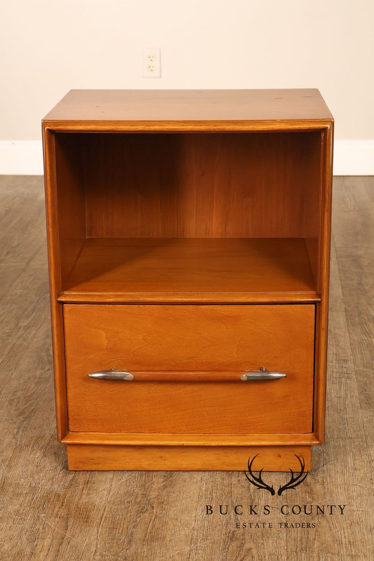 Widdicomb Mid Century Modern Pair of Walnut Nightstands