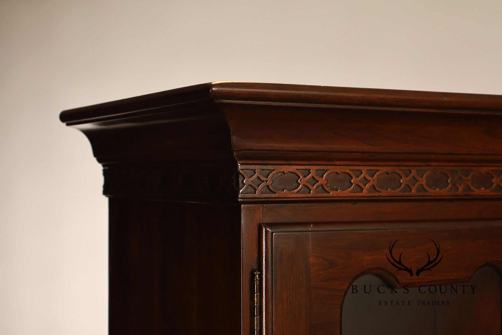 Ethan Allen 'Georgian Court' Cherry China Cabinet
