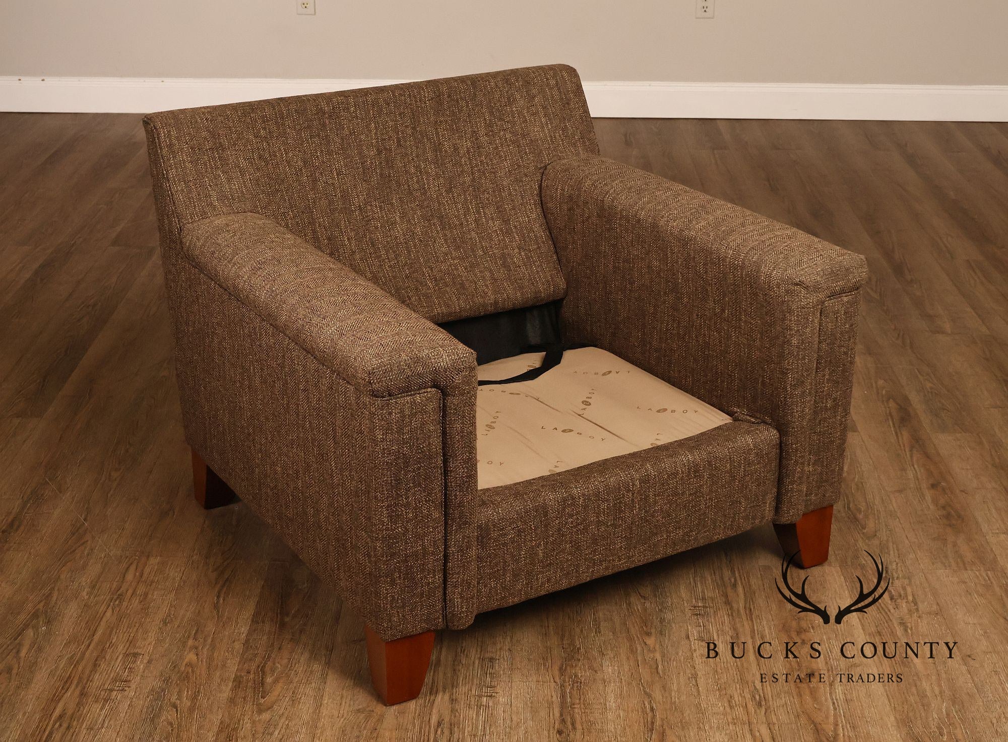 La-Z-Boy Contemporary Style Upholstered Lounge Chair