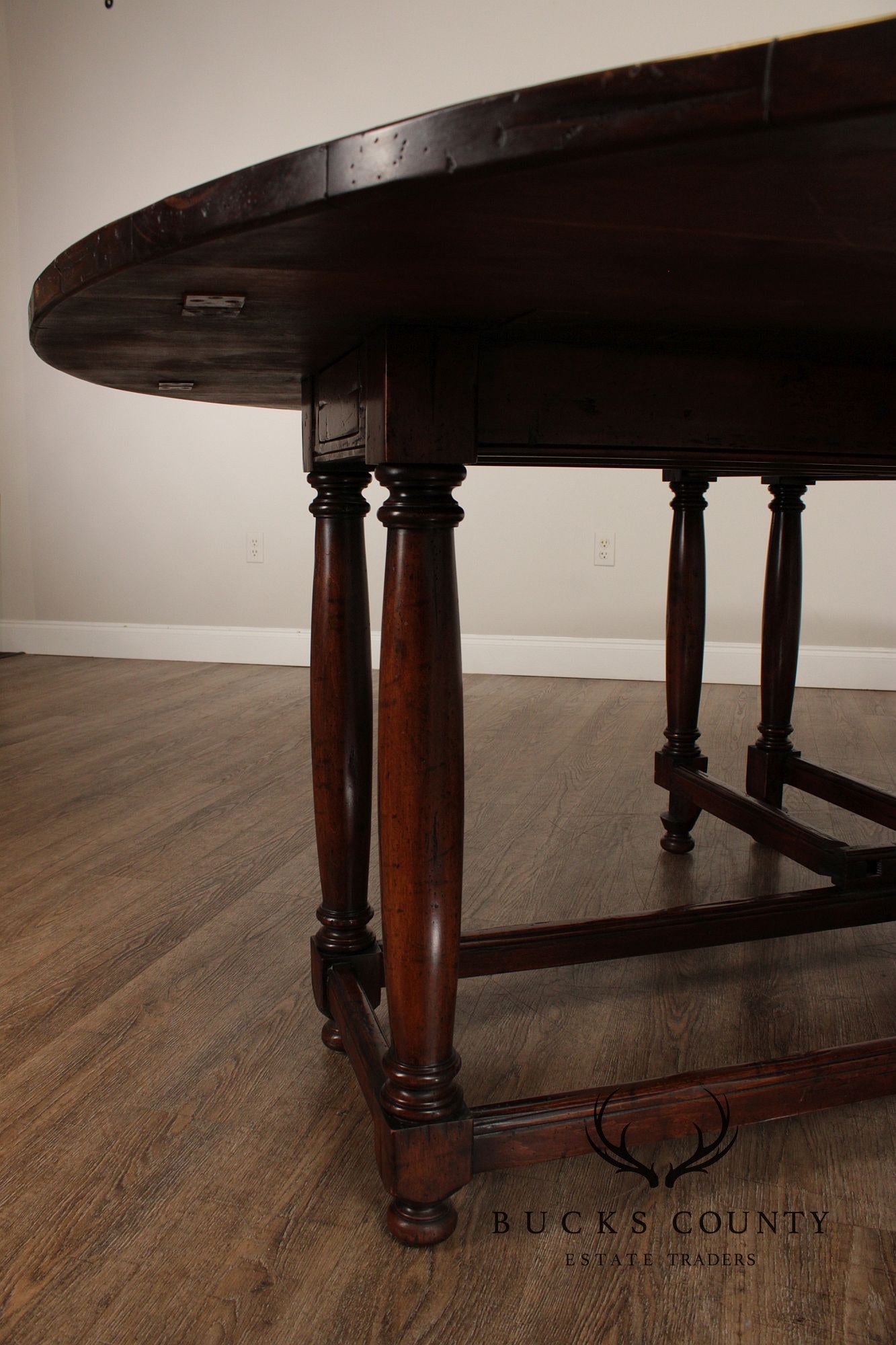 English Style Quality Gateleg Dropleaf Dining Table