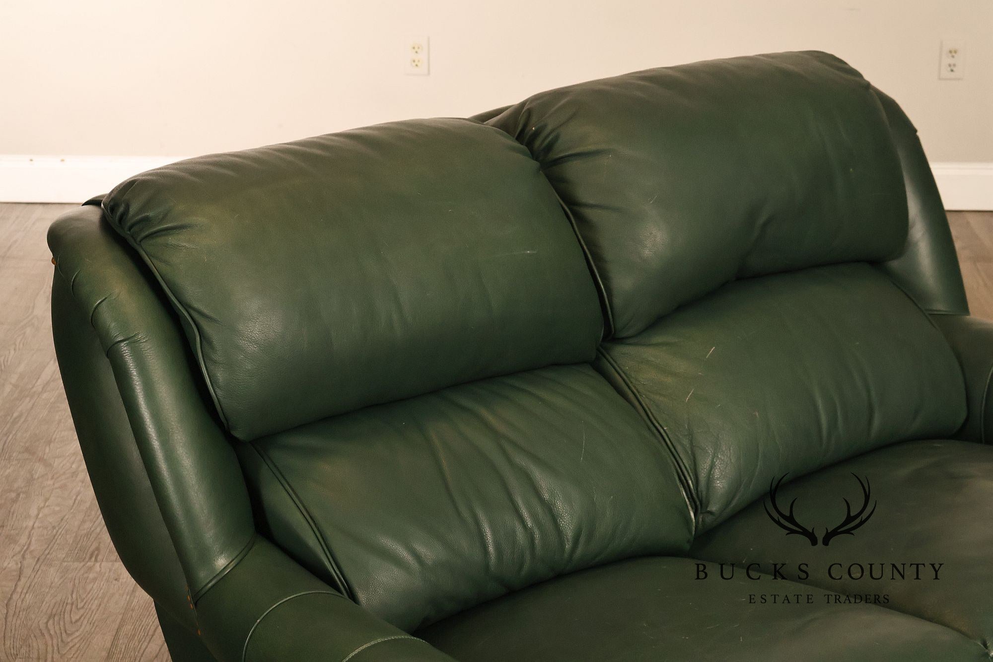 Hancock & Moore Traditional Leather Loveseat
