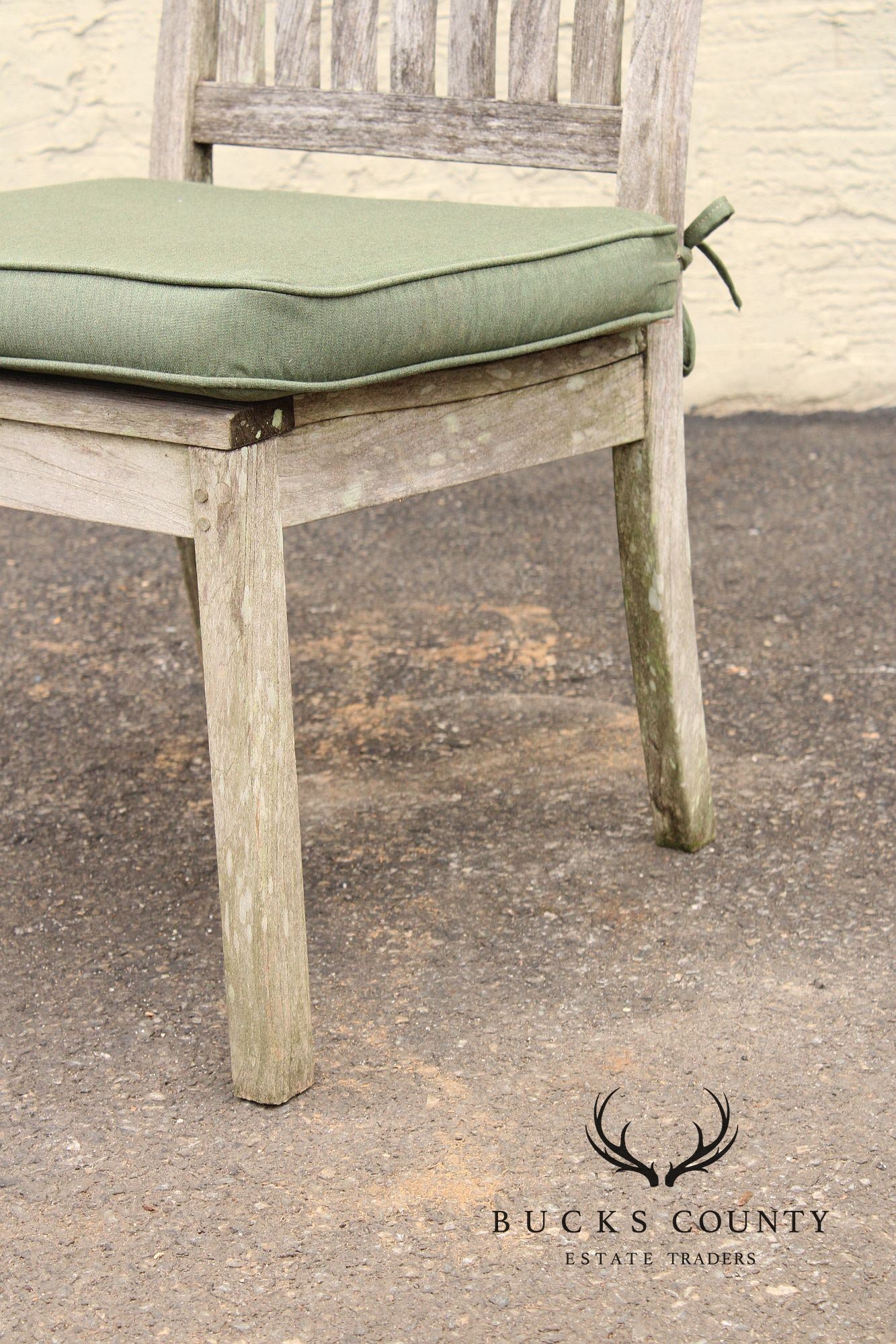 Gloster Teak Outdoor Patio Dining Table With Four Chairs