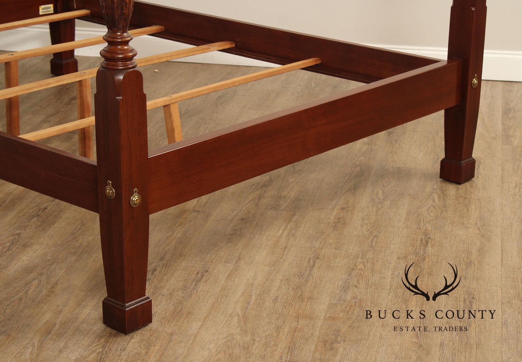 Ethan Allen 'Georgian Court' Cherry Rice Carved Queen  Size Poster Bed