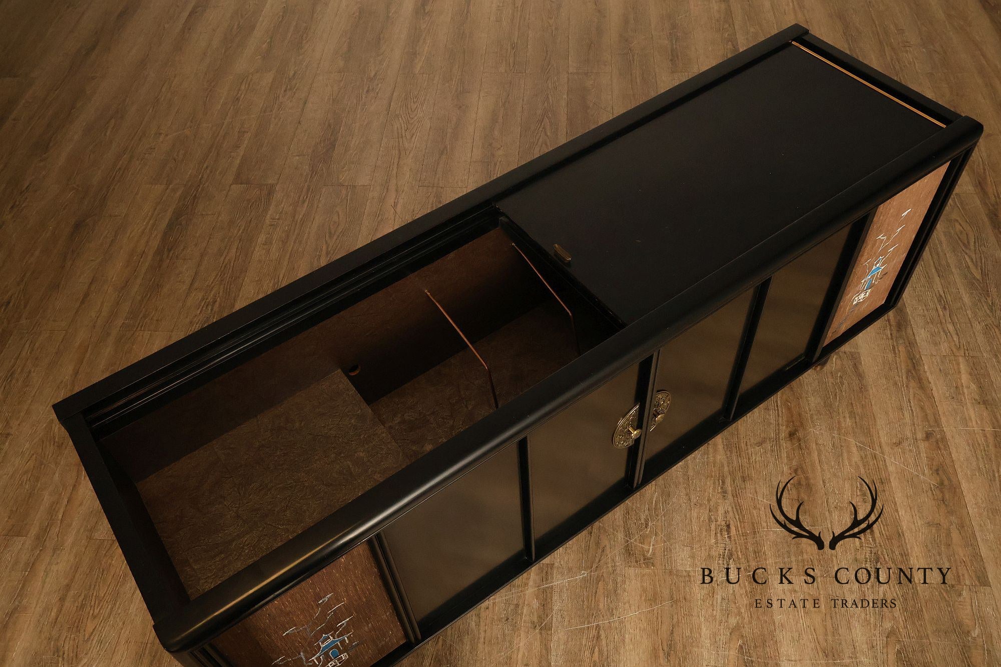 Magnavox Ebony Asian Influence Stereo Turntable Radio Console Table