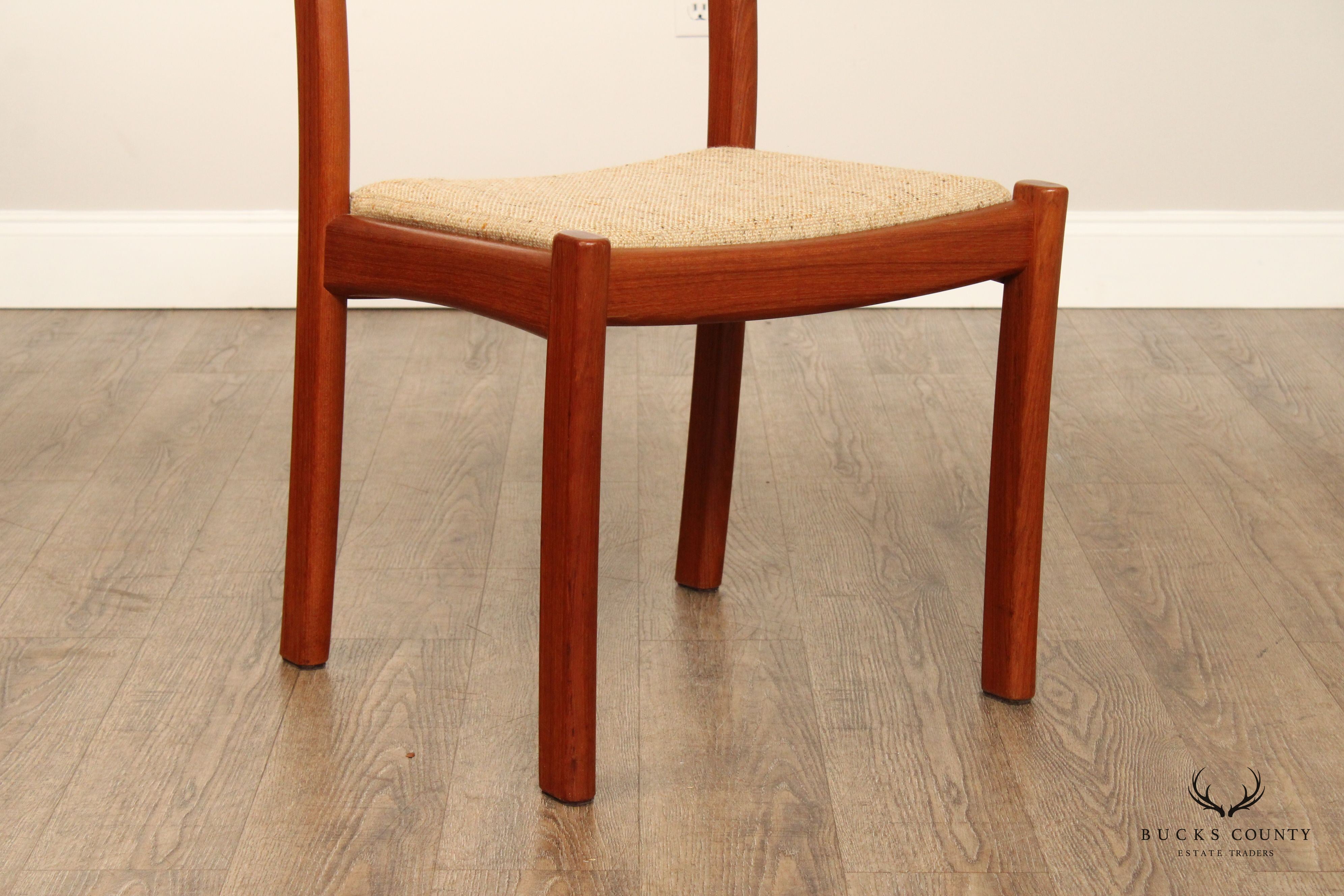 Dyrlund Danish Modern Set Of Five Teak Dining Chairs