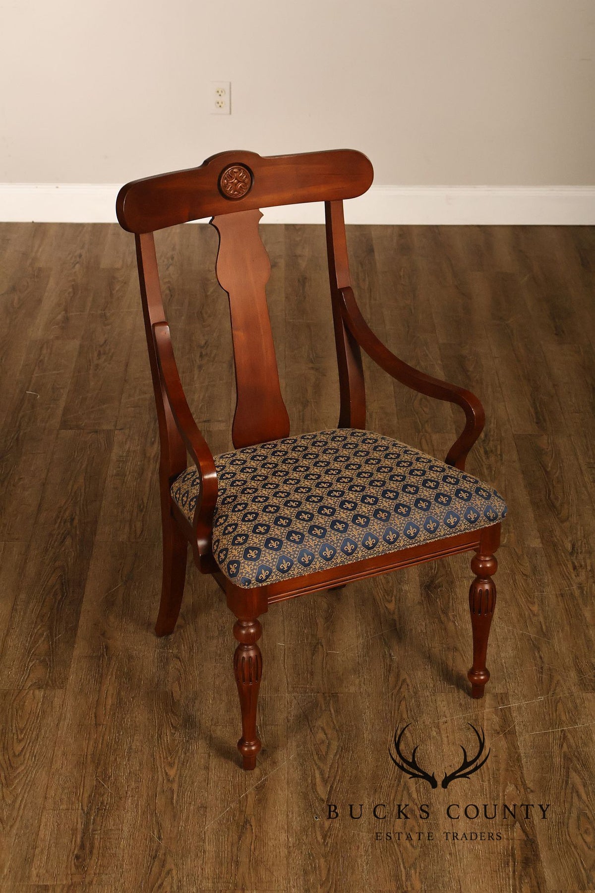 Ethan Allen British Classics Collection Set of Eight Dining Chairs