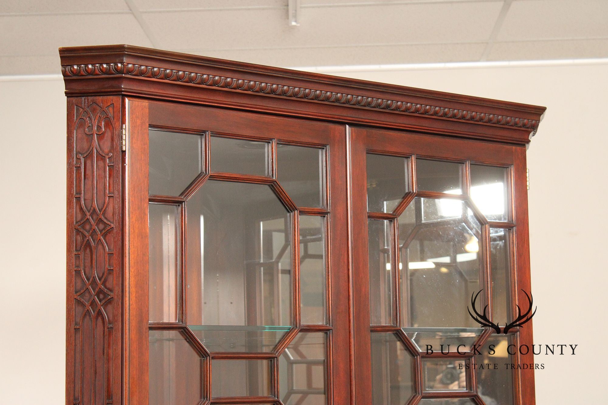 Henkel Harris Georgian Style Mahogany Corner Cabinet