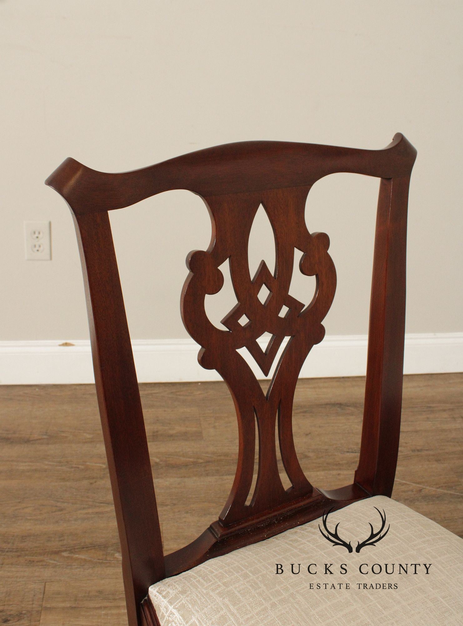 Henkel Harris Georgian Style Set of Eight Mahogany Dining Chairs