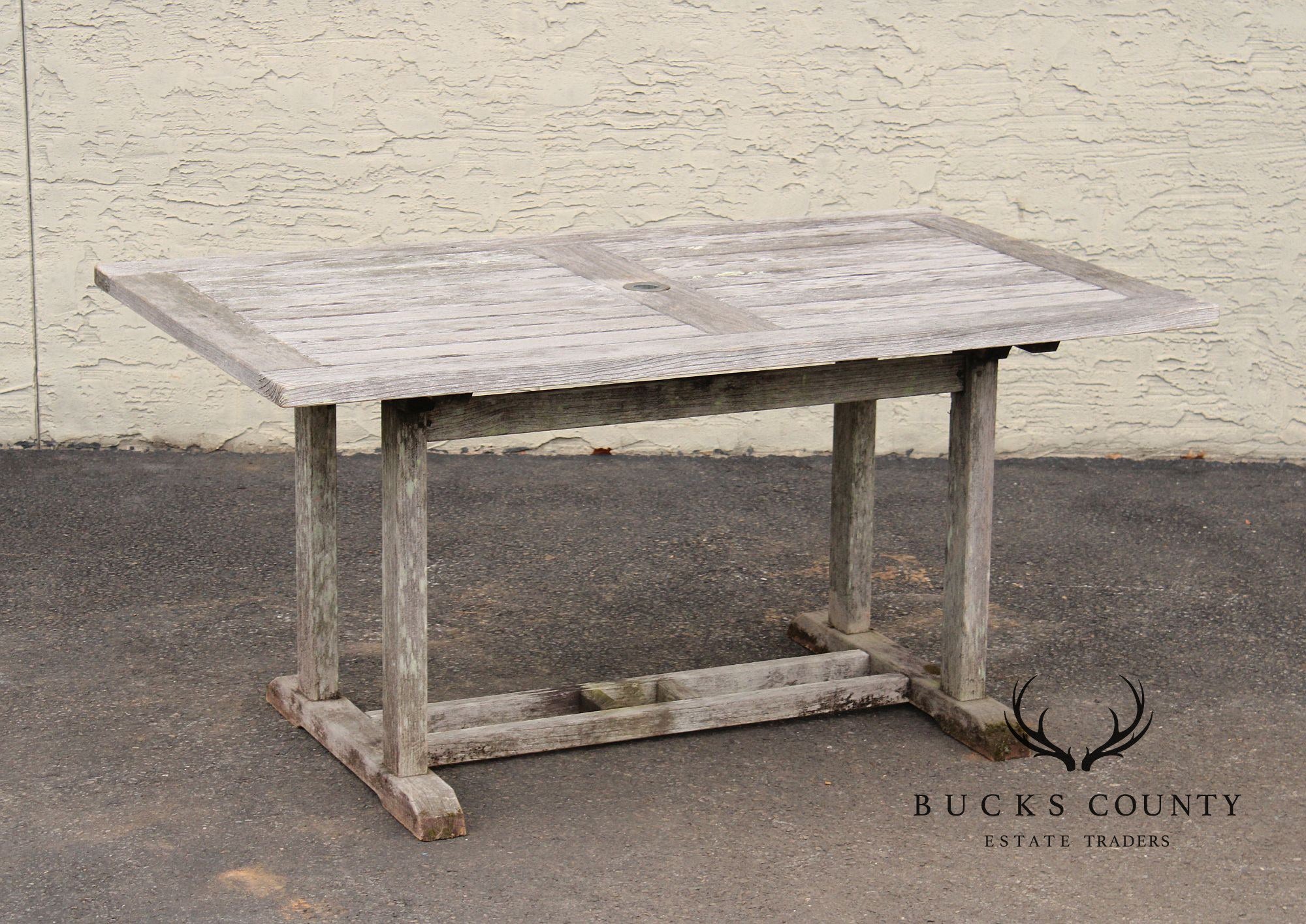 Gloster Teak Outdoor Patio Dining Table With Four Chairs