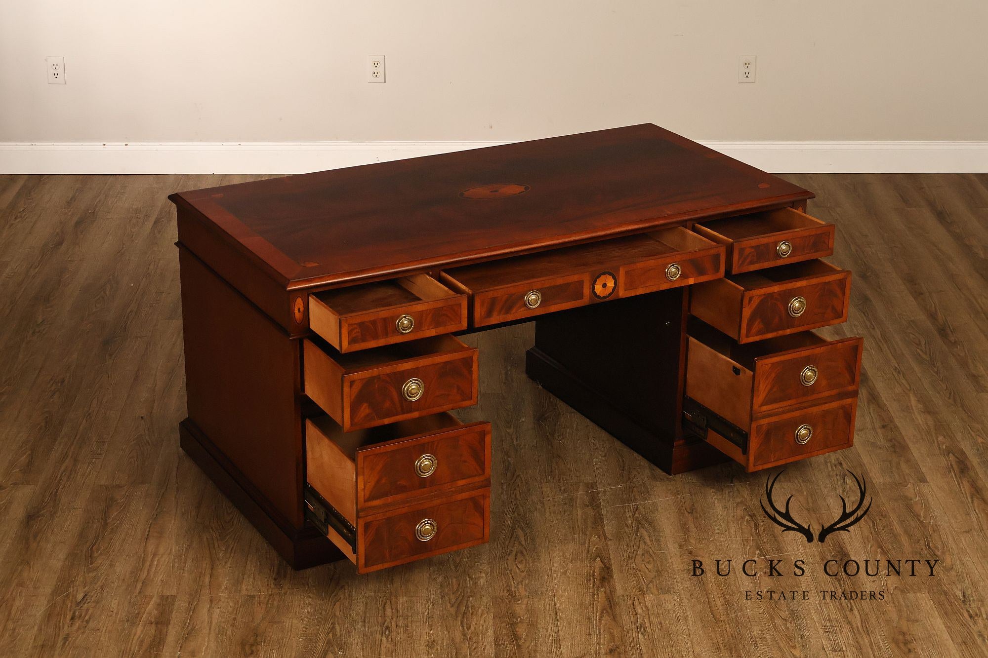 Hekman Traditional Mahogany Inlaid Seven Drawer Executive Desk