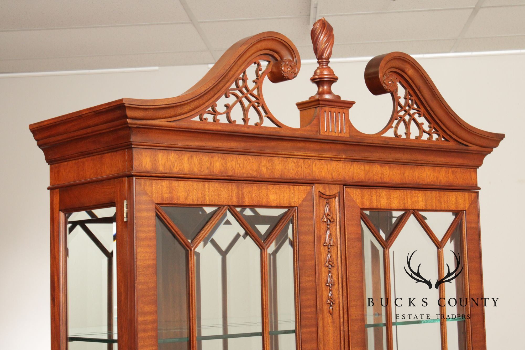 Henkel Harris Georgian Style Mahogany Display Case Cabinet