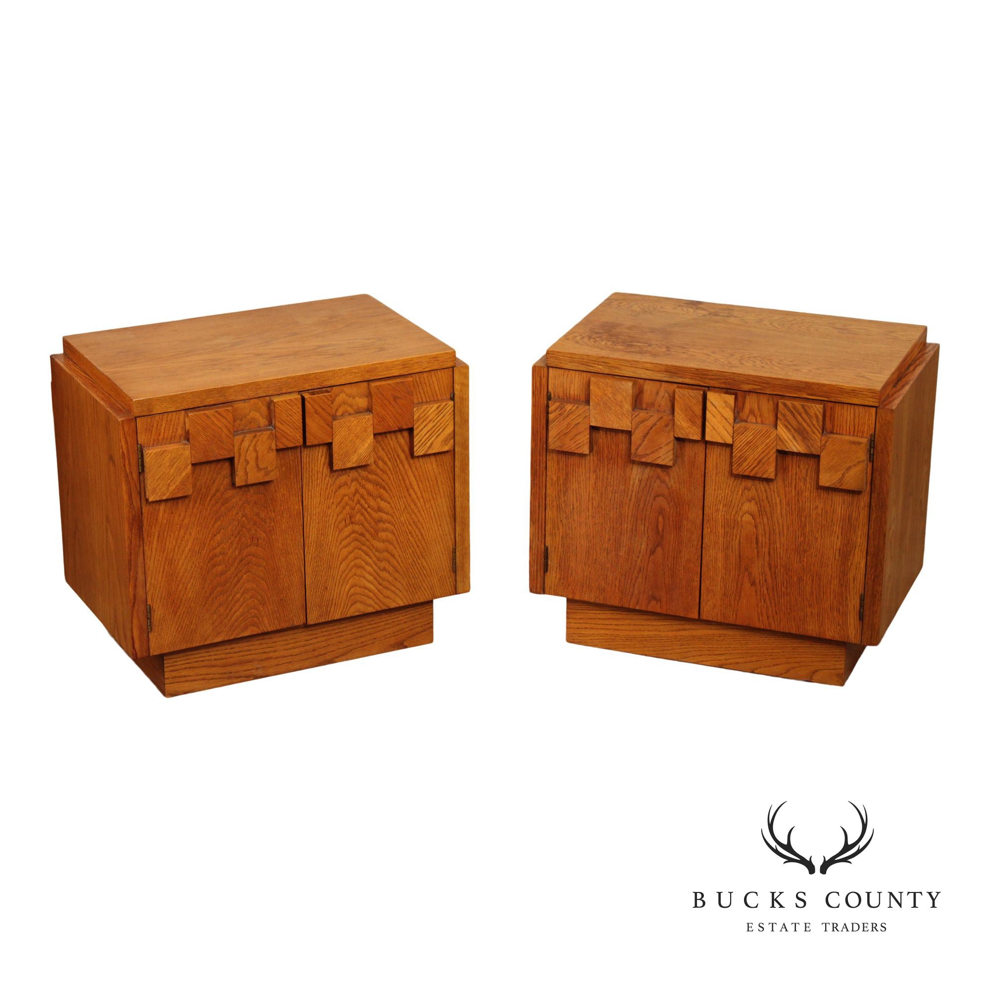 Lane Mid Century Modern Pair of Brutalist Oak Nightstands