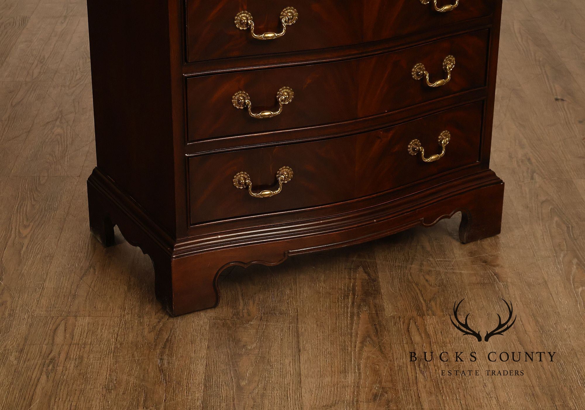 Drexel Heritage Heritage Georgian Style Mahogany Pair Of Chest Nightstands